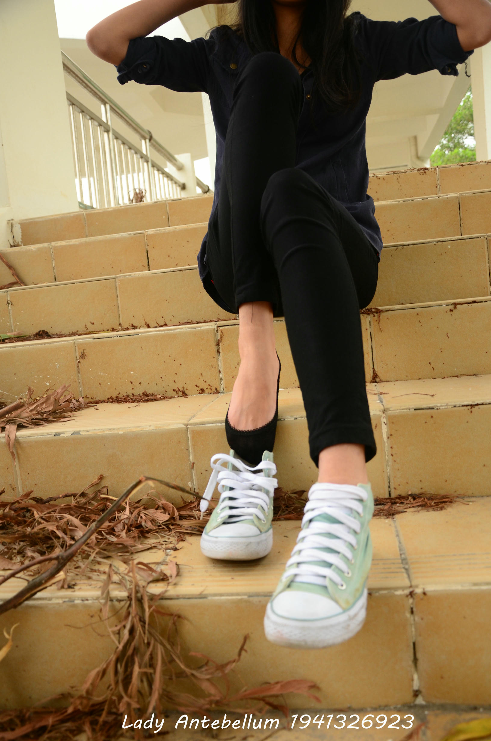 [战前女神] 恋足美腿棉袜女神级摄影套图 022 [53P-86MB]_第2集