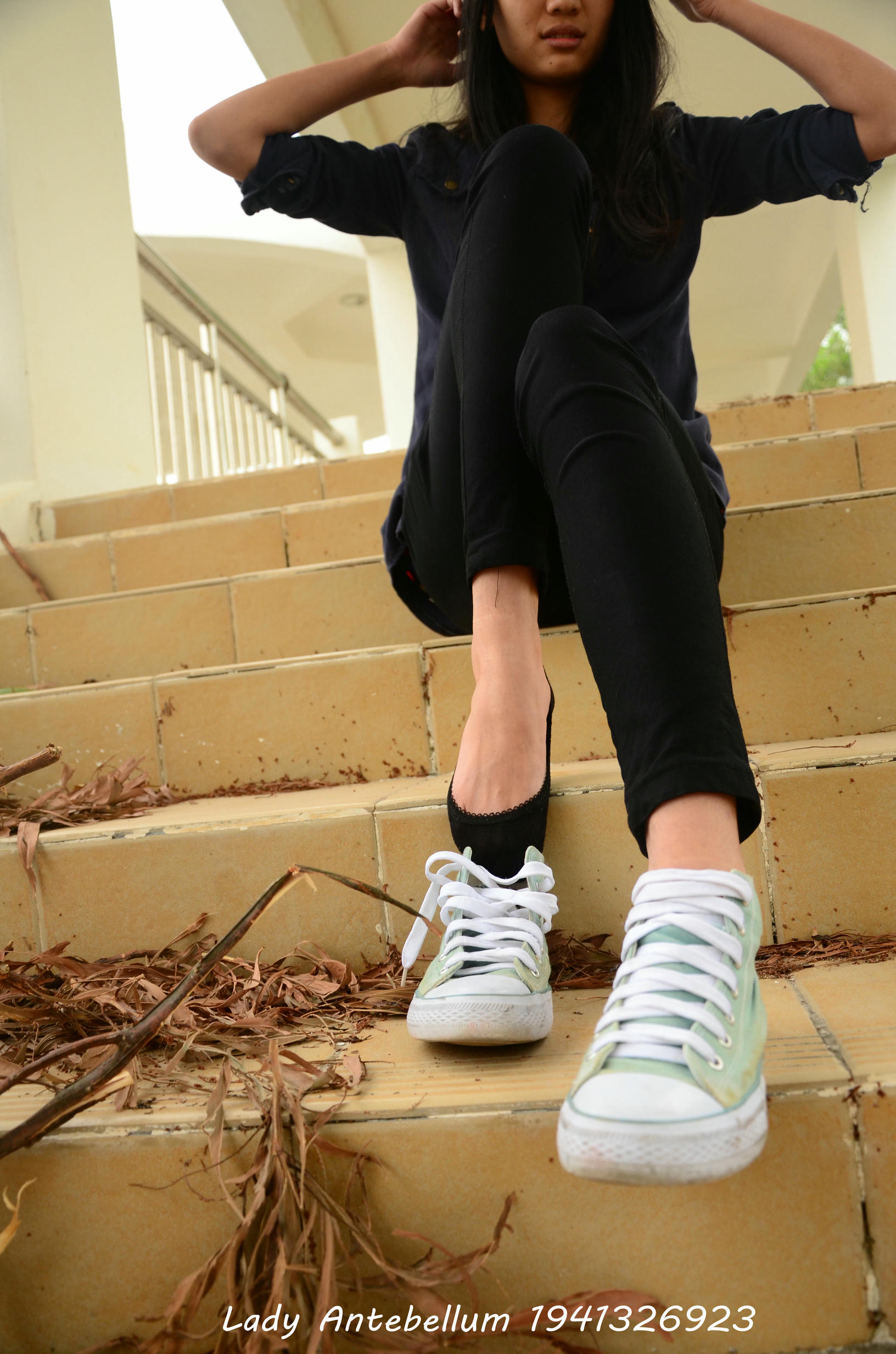 [战前女神] 恋足美腿棉袜女神级摄影套图 022 [53P-86MB]_第2集