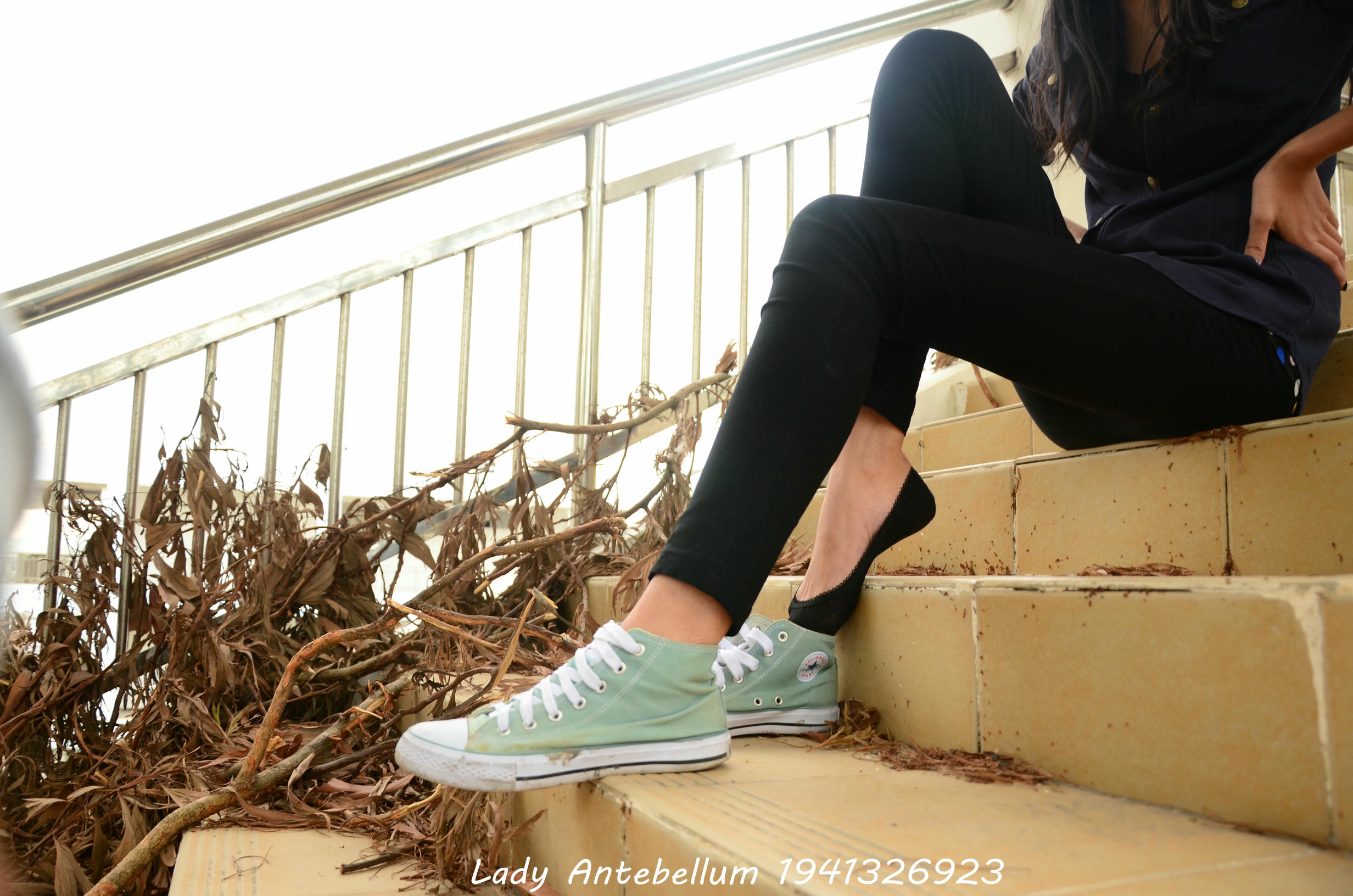 [战前女神] 恋足美腿棉袜女神级摄影套图 022 [53P-86MB]_第2集