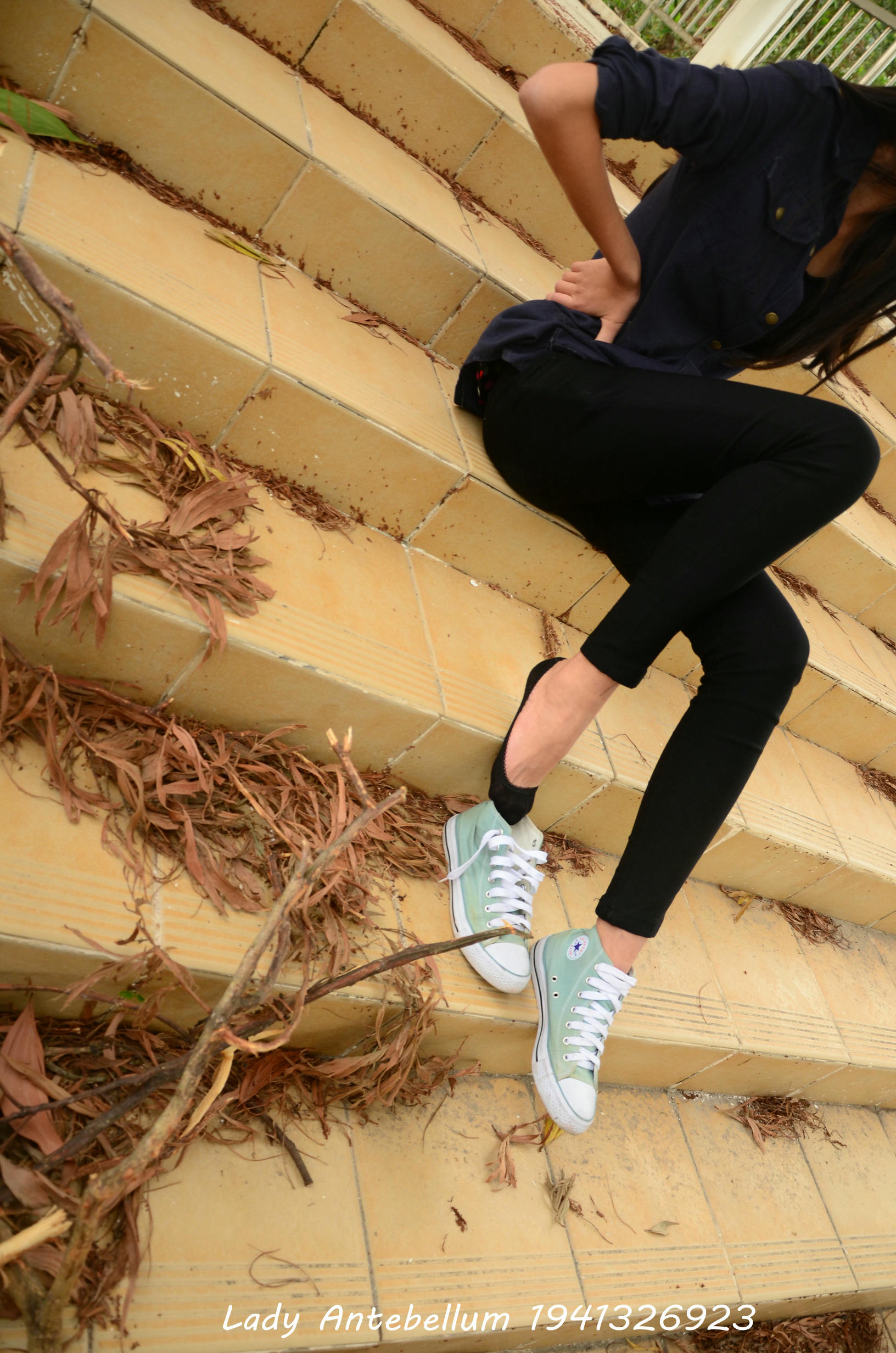 [战前女神] 恋足美腿棉袜女神级摄影套图 022 [53P-86MB]_第2集