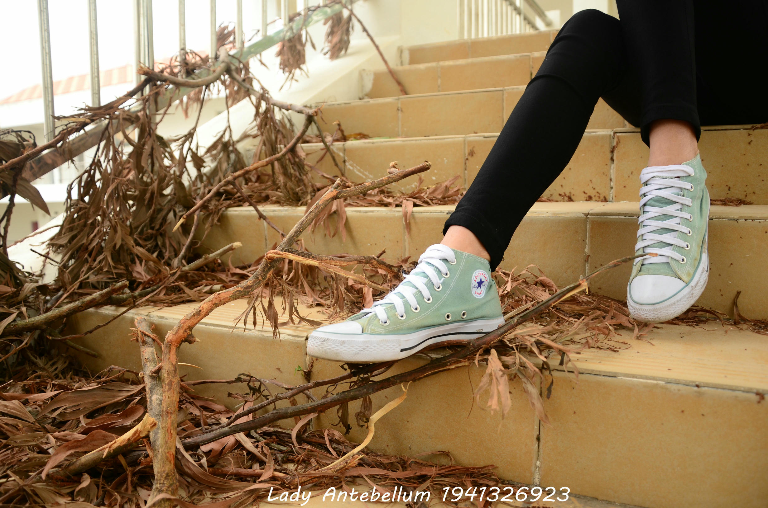 [战前女神] 恋足美腿棉袜女神级摄影套图 022 [53P-86MB]_第3集