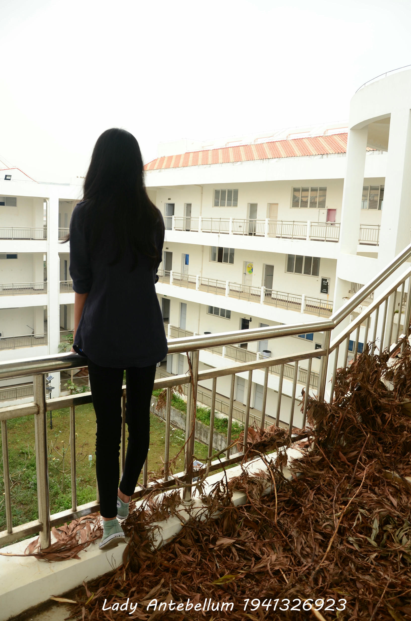 [战前女神] 恋足美腿棉袜女神级摄影套图 022 [53P-86MB]_第1集