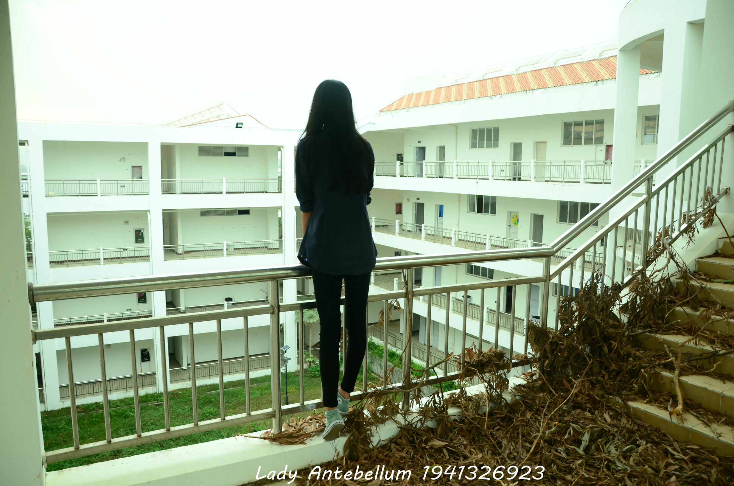 [战前女神] 恋足美腿棉袜女神级摄影套图 022 [53P-86MB]_第1集