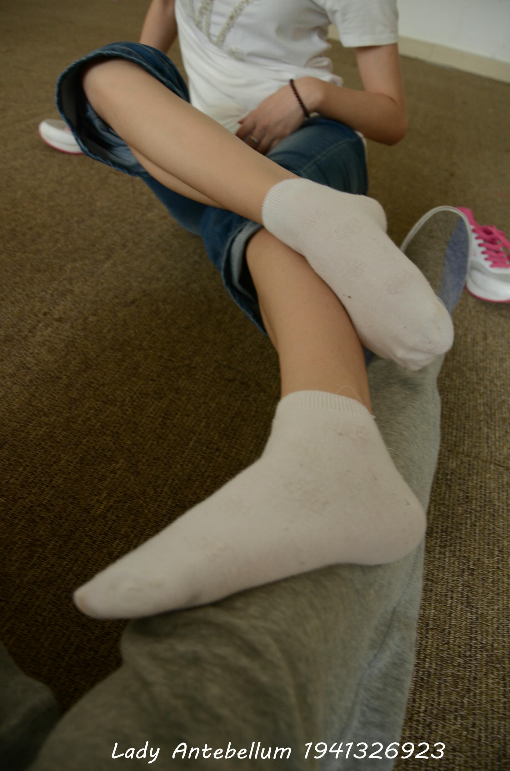 [战前女神] 恋足美腿棉袜女神级摄影套图 024 [220P-359MB]_第7集