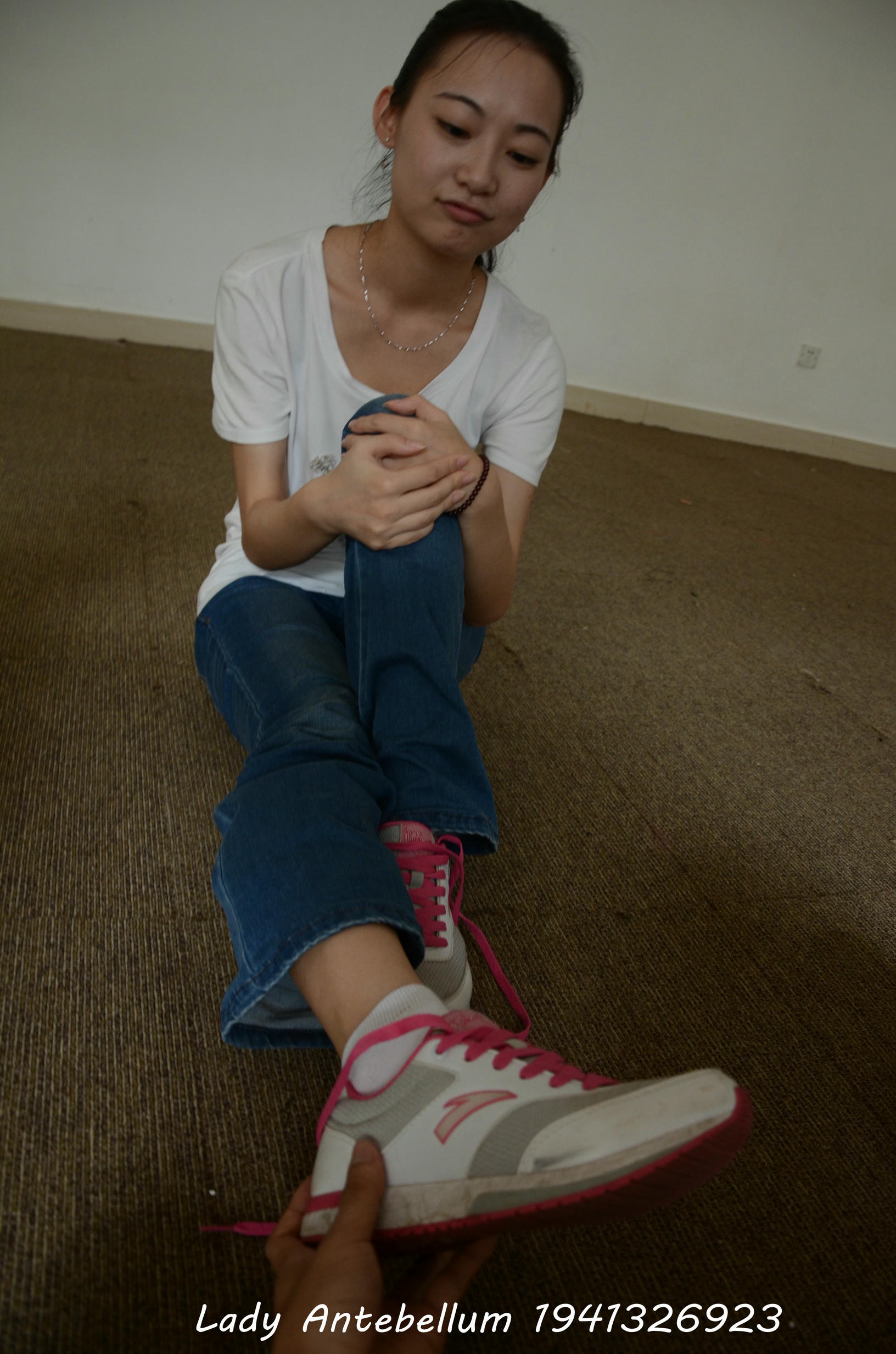 [战前女神] 恋足美腿棉袜女神级摄影套图 024 [220P-359MB]_第2集