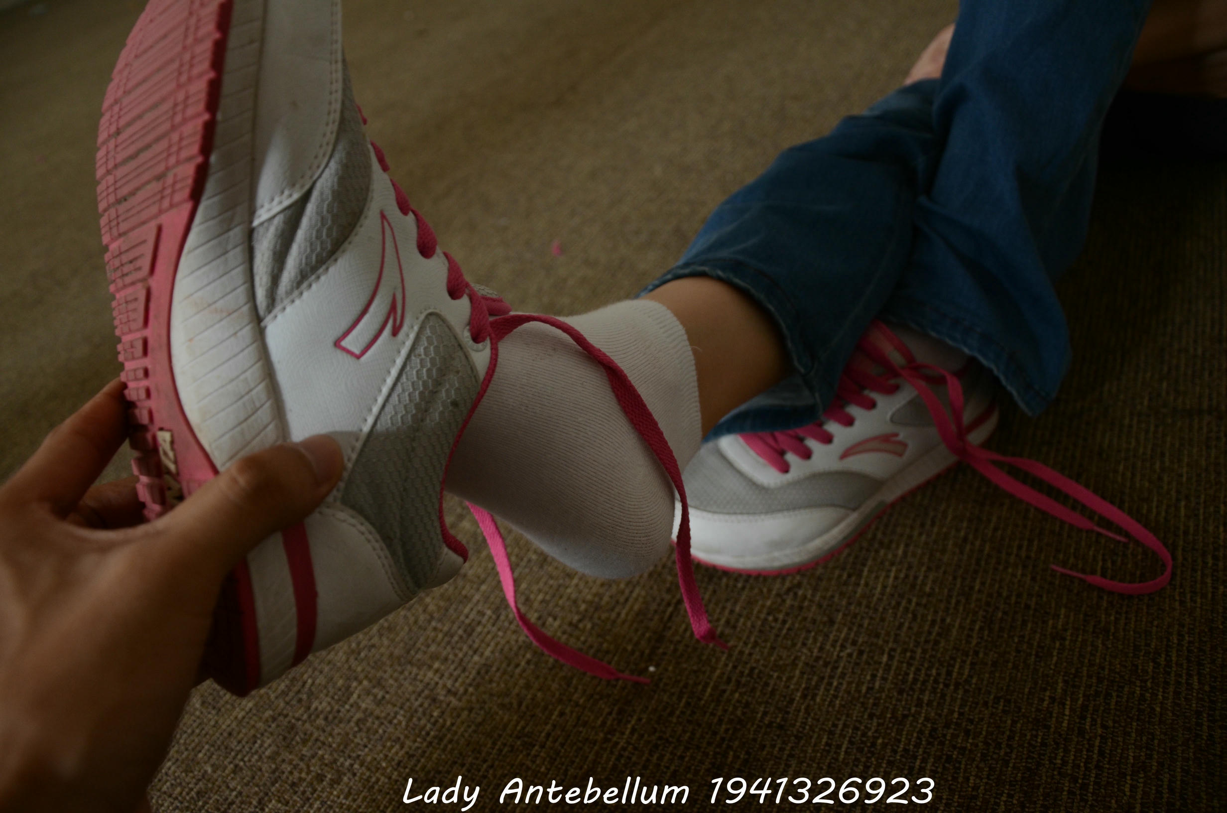 [战前女神] 恋足美腿棉袜女神级摄影套图 024 [220P-359MB]_第2集