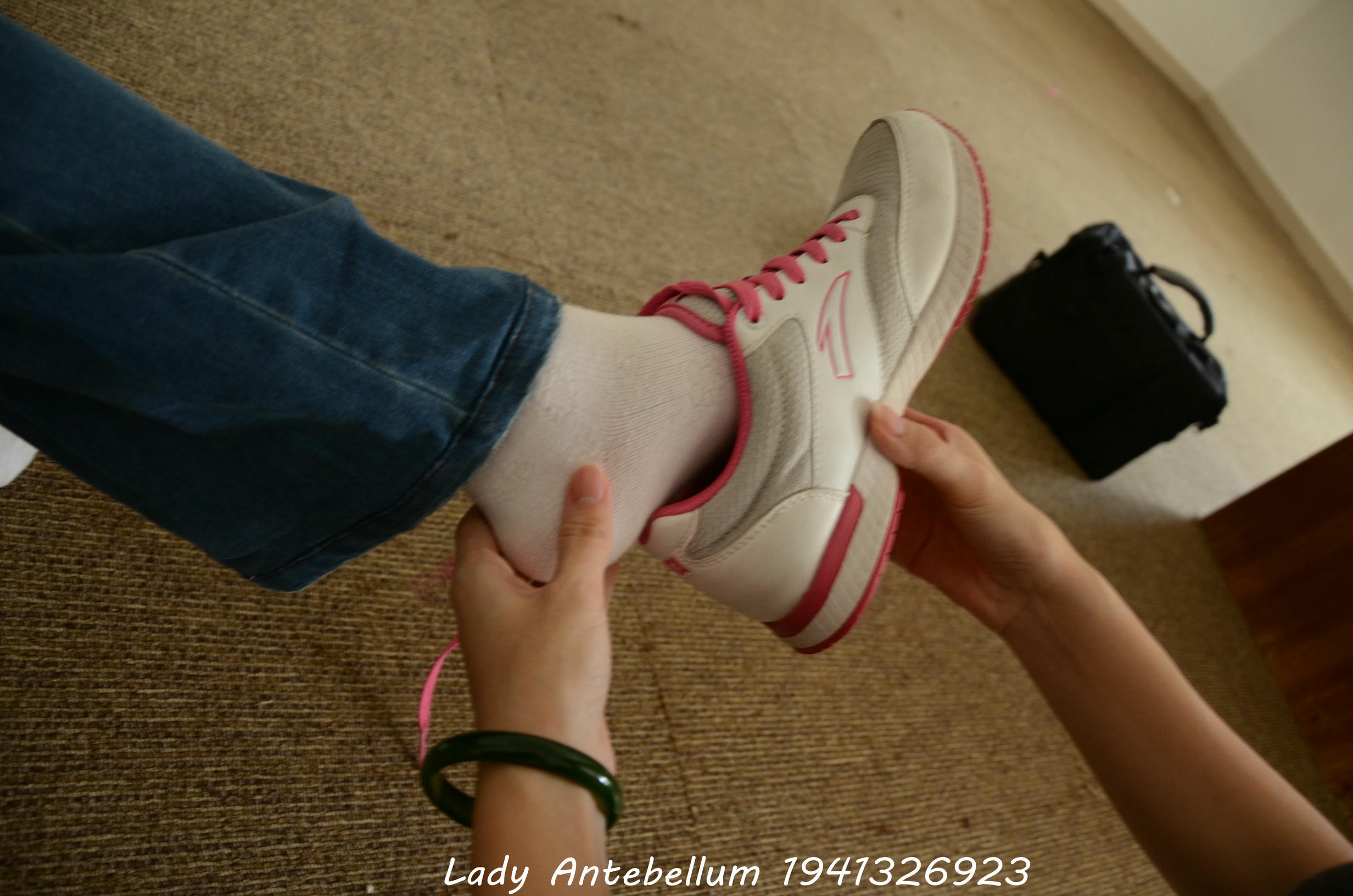 [战前女神] 恋足美腿棉袜女神级摄影套图 024 [220P-359MB]_第3集