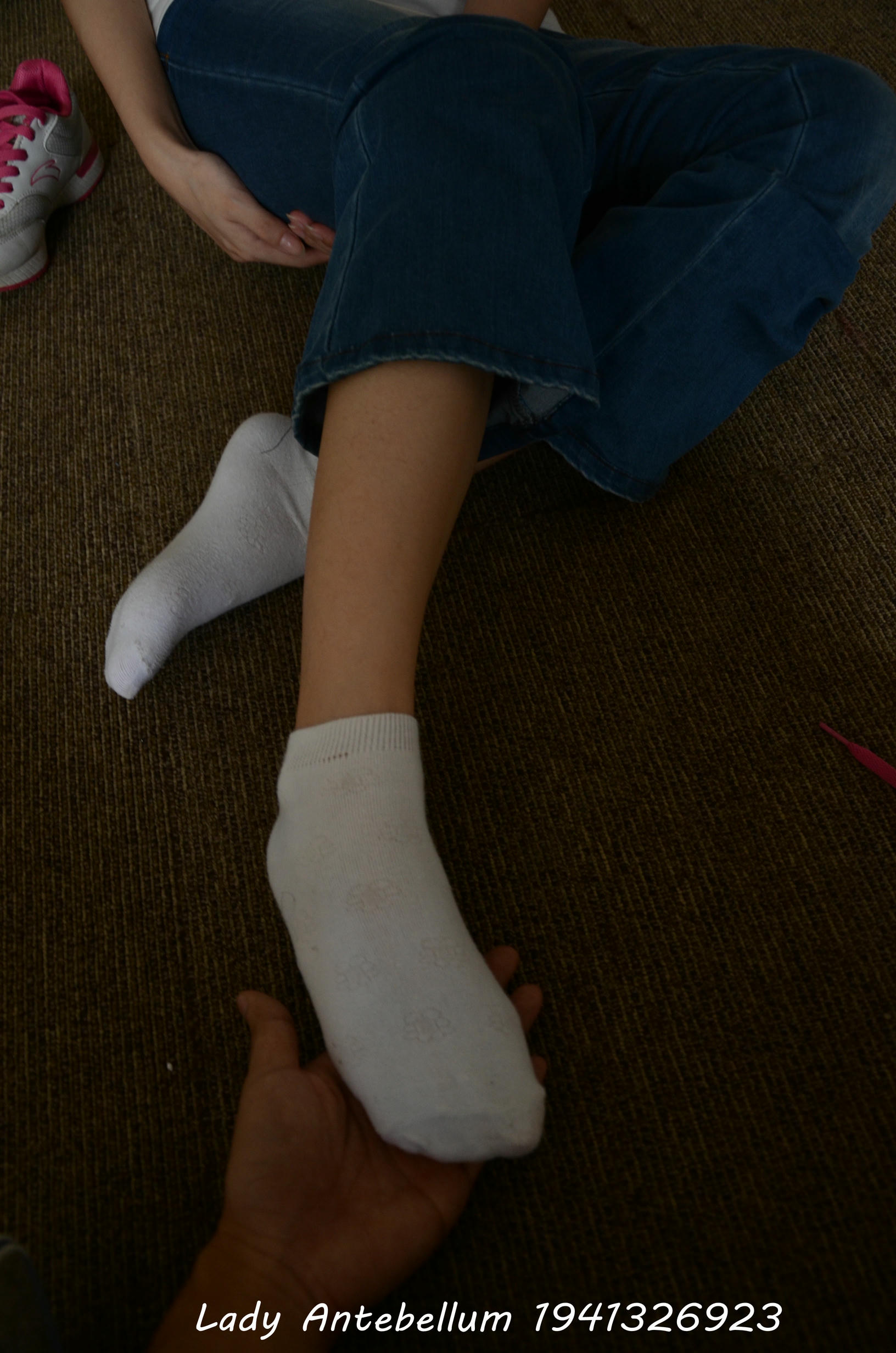 [战前女神] 恋足美腿棉袜女神级摄影套图 024 [220P-359MB]_第4集