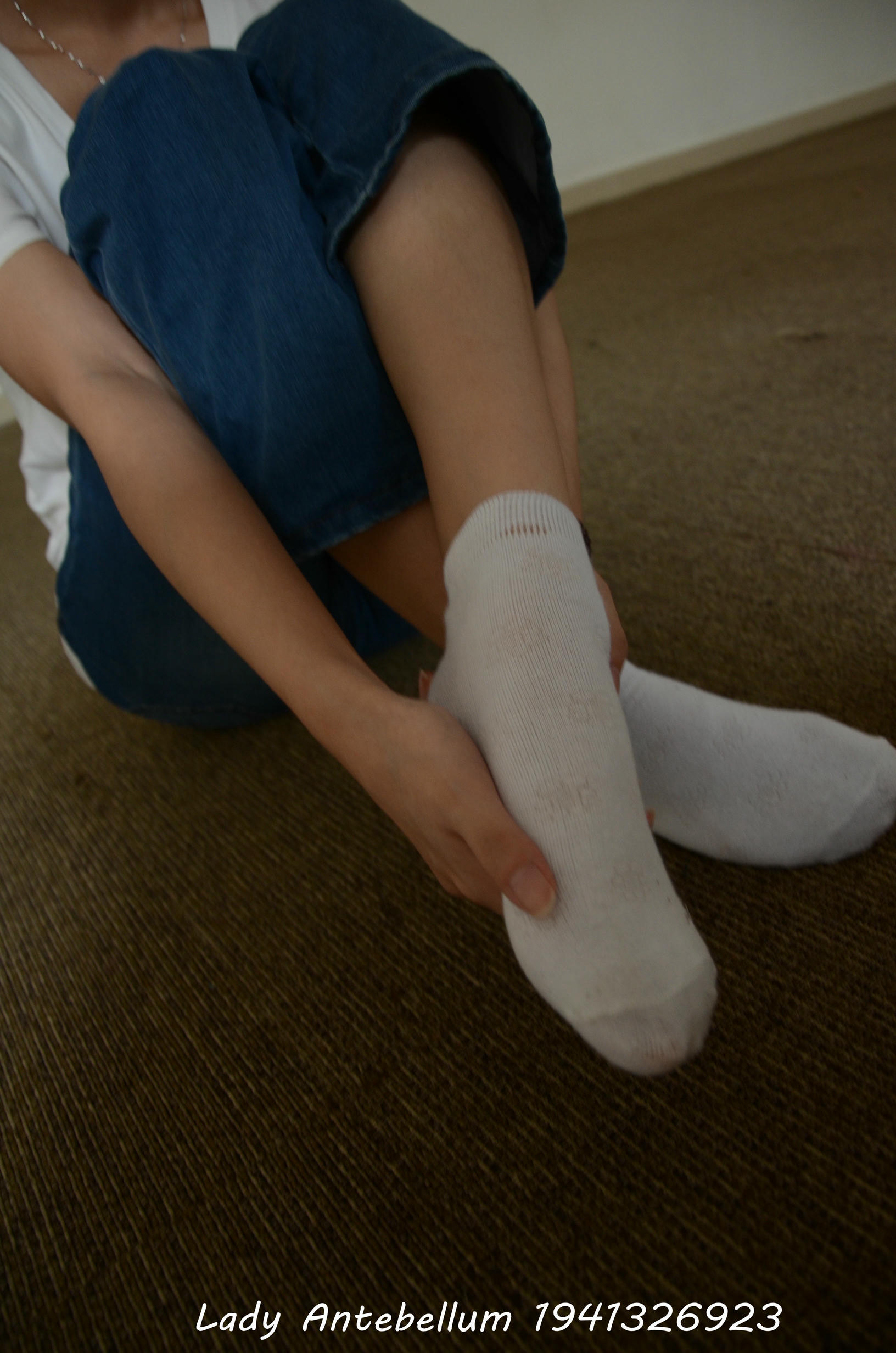 [战前女神] 恋足美腿棉袜女神级摄影套图 024 [220P-359MB]_第4集