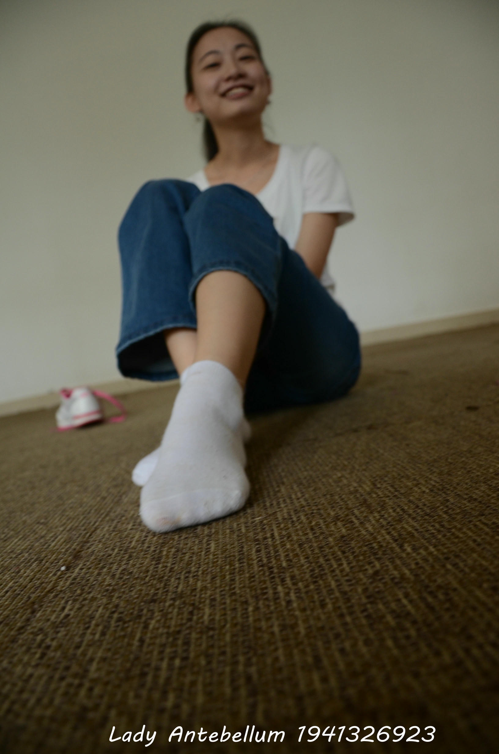 [战前女神] 恋足美腿棉袜女神级摄影套图 024 [220P-359MB]_第5集