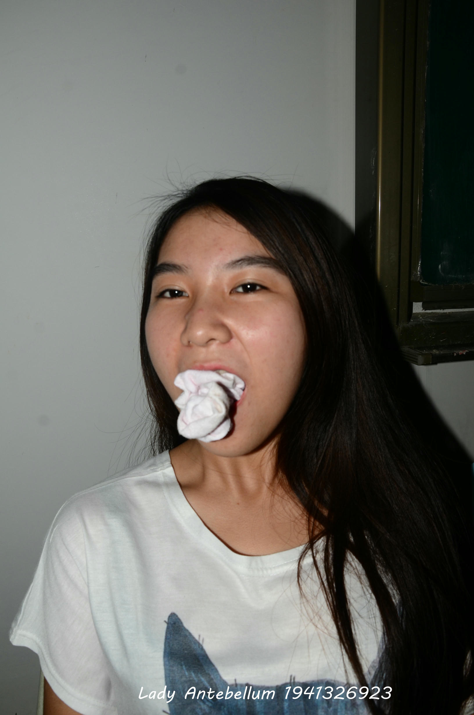 [战前女神] 恋足美腿棉袜女神级摄影套图 025 [27P-35MB]_第1集