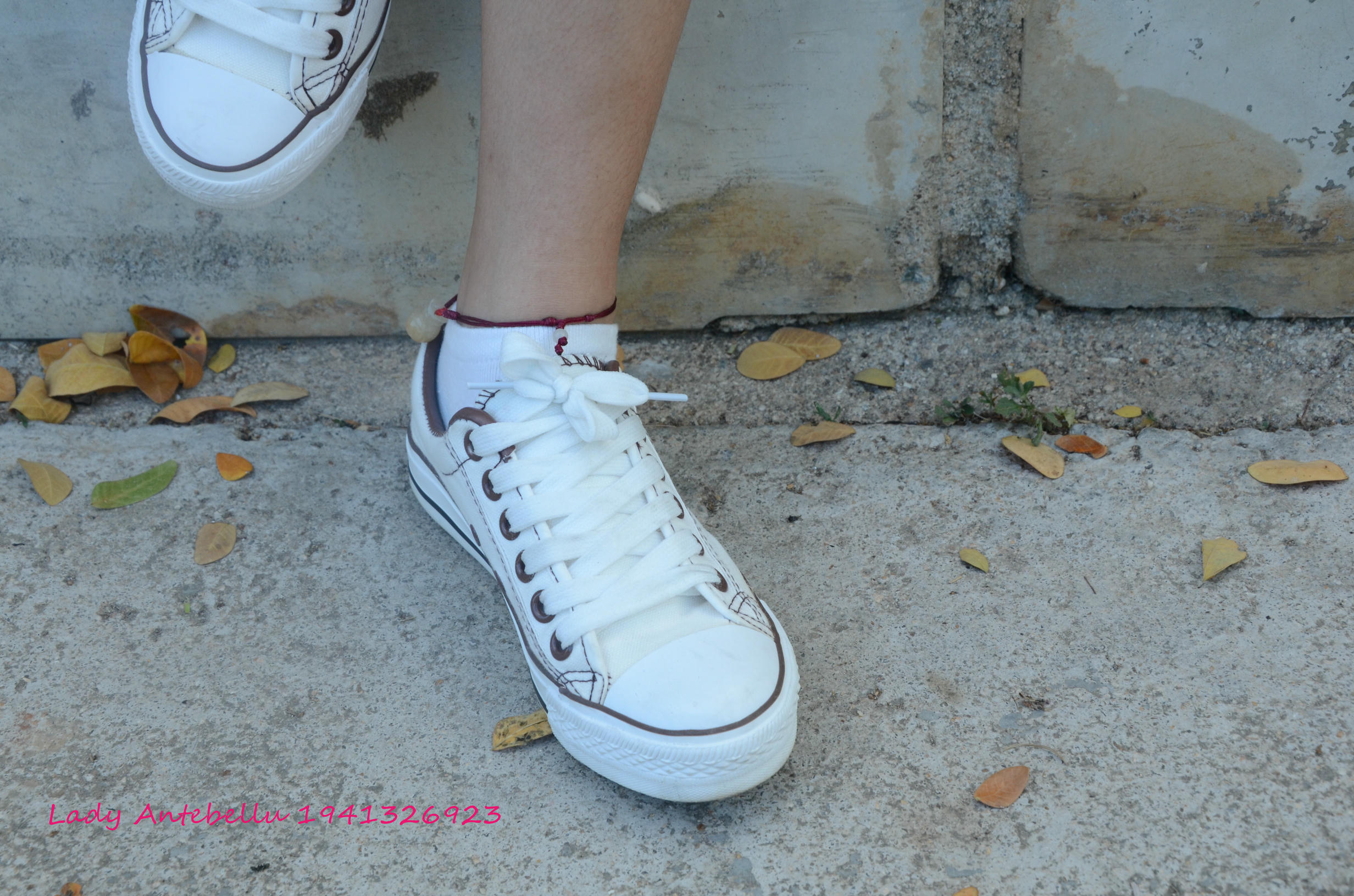 [战前女神] 恋足美腿棉袜女神级摄影套图 026 [216P-533MB]_第1集