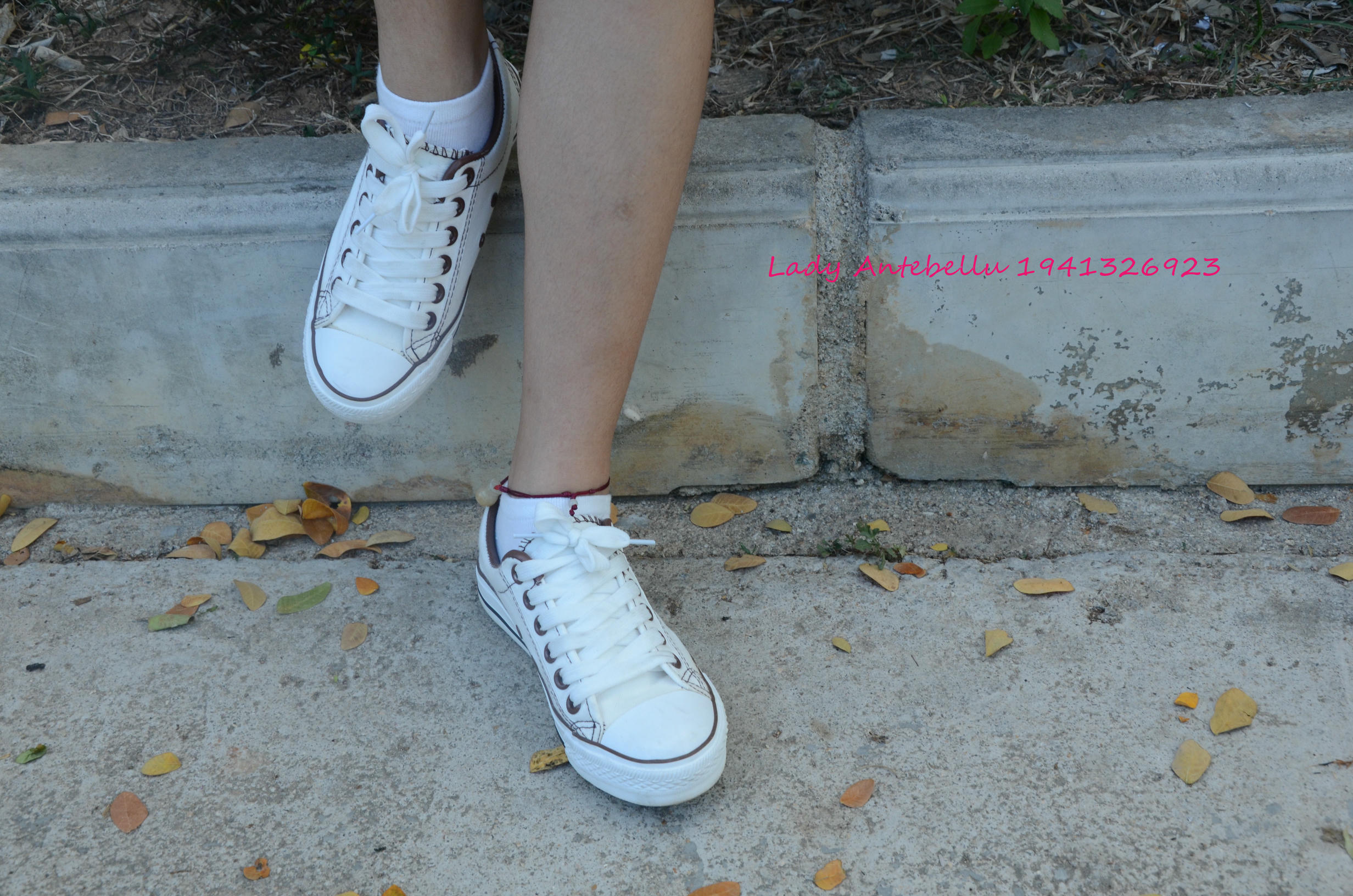 [战前女神] 恋足美腿棉袜女神级摄影套图 026 [216P-533MB]_第1集