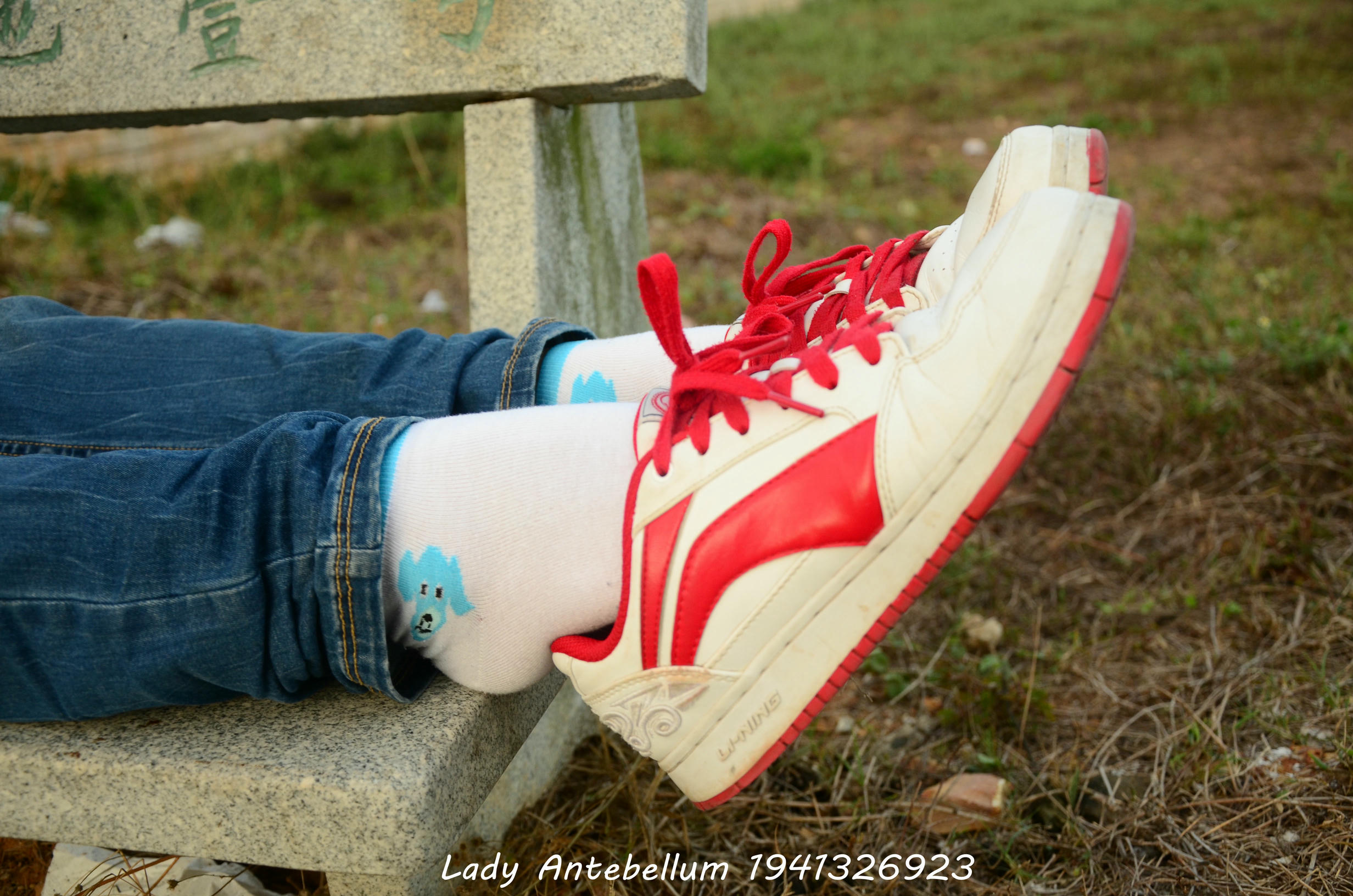 [战前女神] 恋足美腿棉袜女神级摄影套图 028 [74P-144MB]_第1集