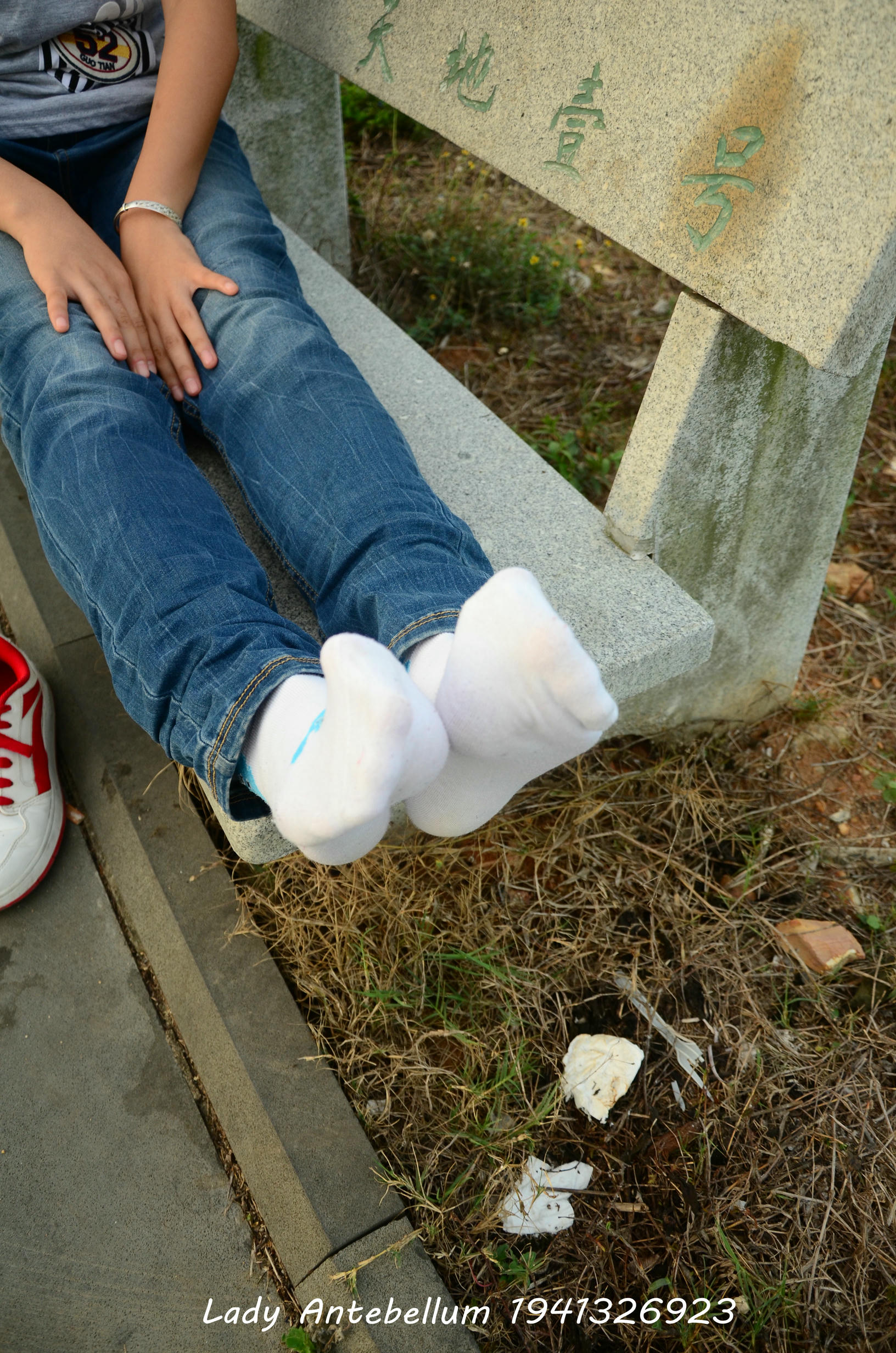 [战前女神] 恋足美腿棉袜女神级摄影套图 028 [74P-144MB]_第2集