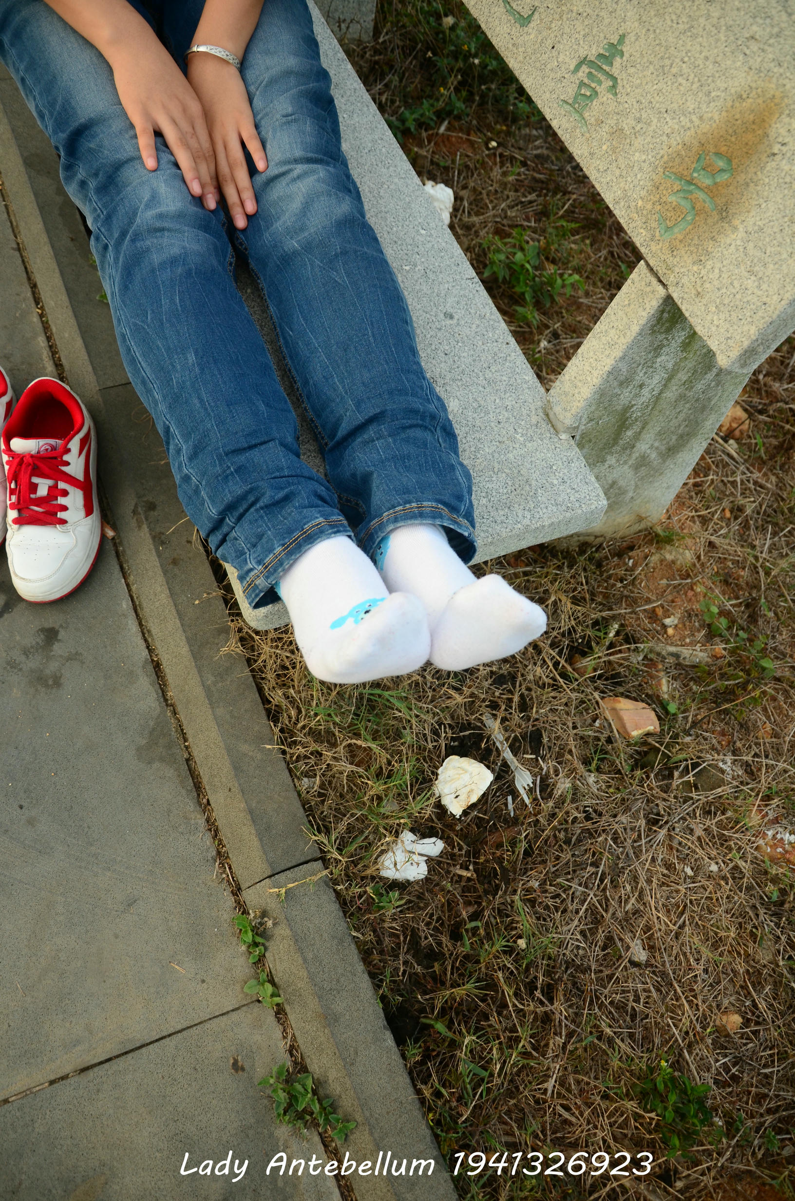 [战前女神] 恋足美腿棉袜女神级摄影套图 028 [74P-144MB]_第2集