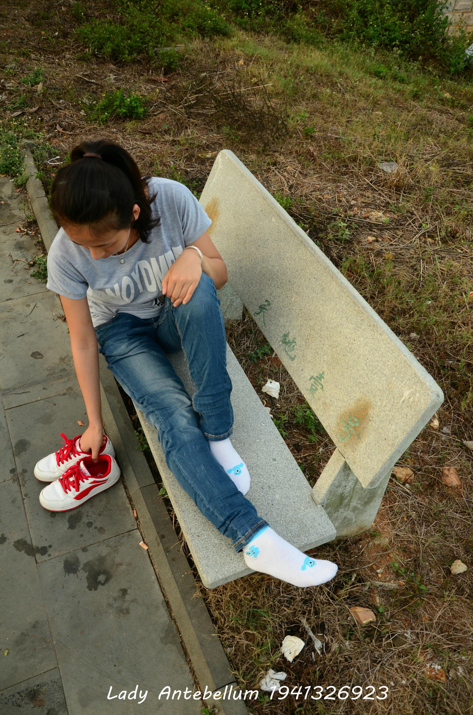 [战前女神] 恋足美腿棉袜女神级摄影套图 028 [74P-144MB]_第2集