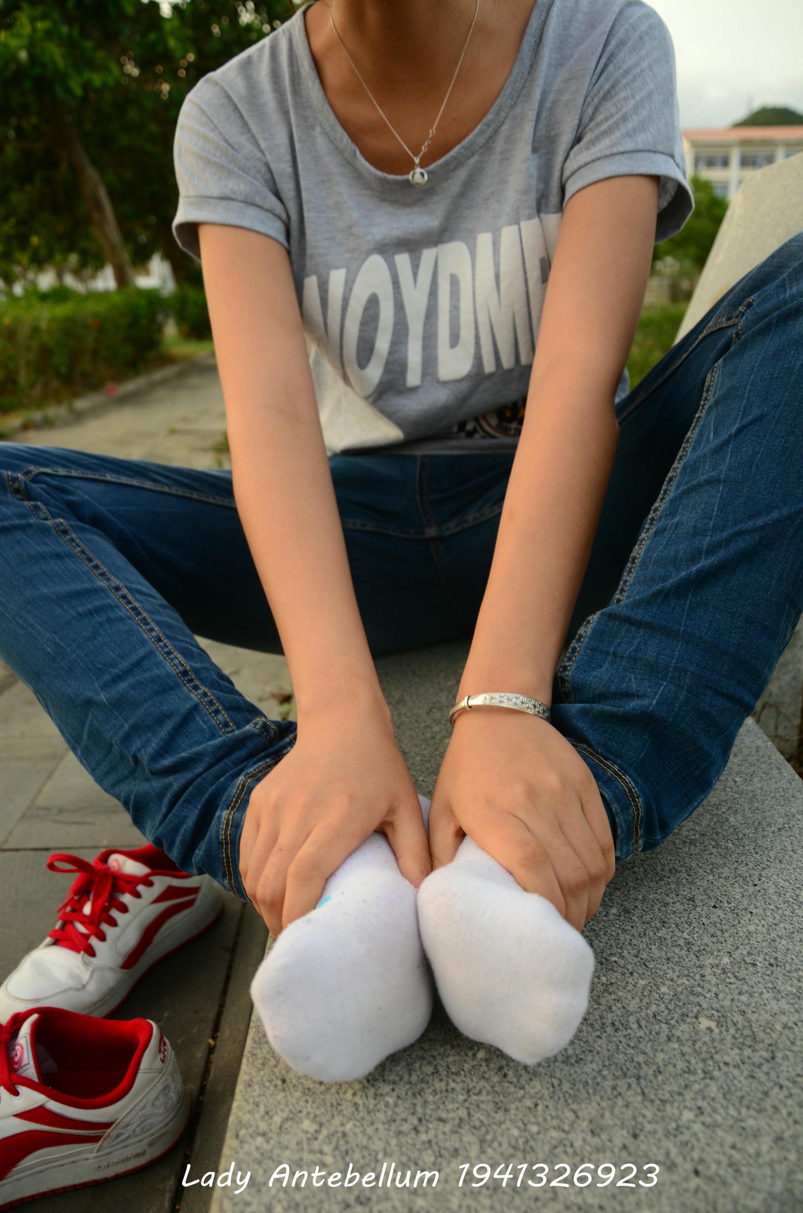 [战前女神] 恋足美腿棉袜女神级摄影套图 028 [74P-144MB]_第3集