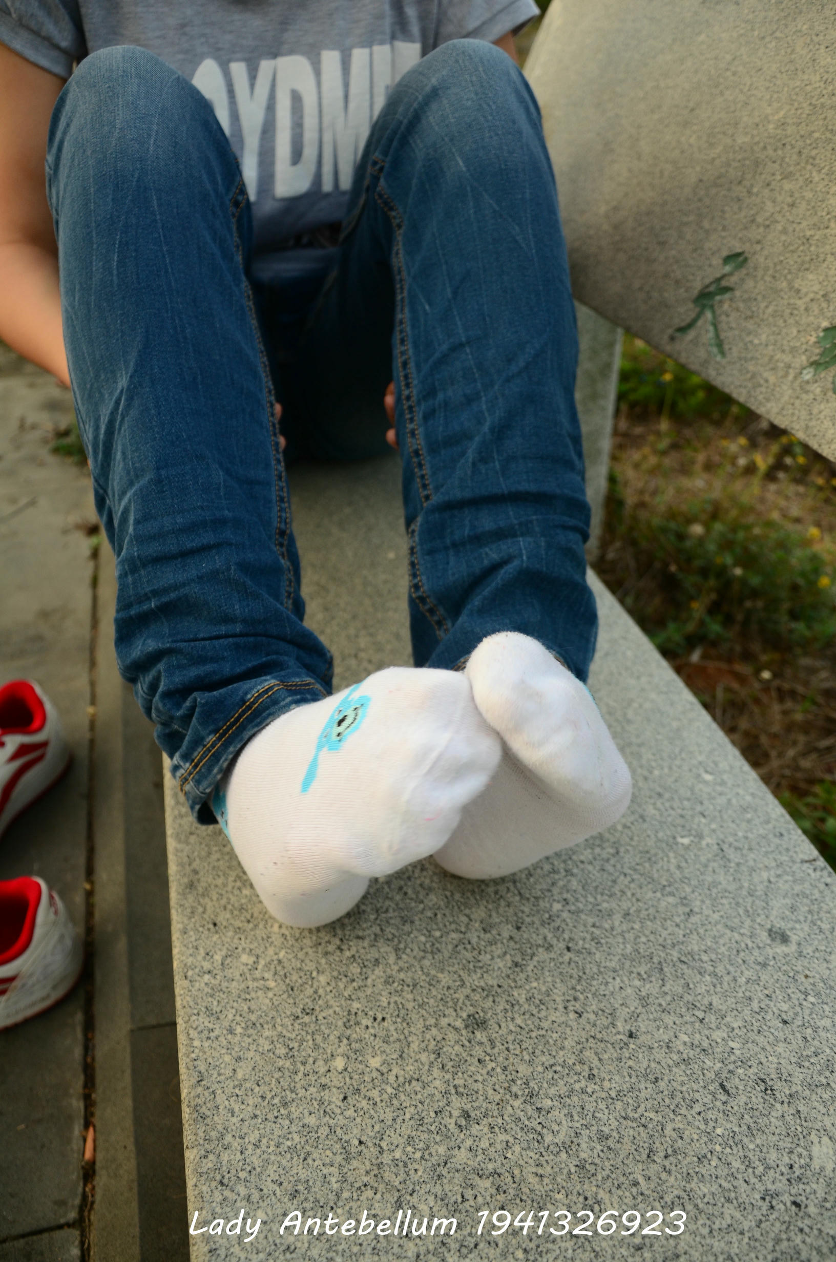 [战前女神] 恋足美腿棉袜女神级摄影套图 028 [74P-144MB]_第3集