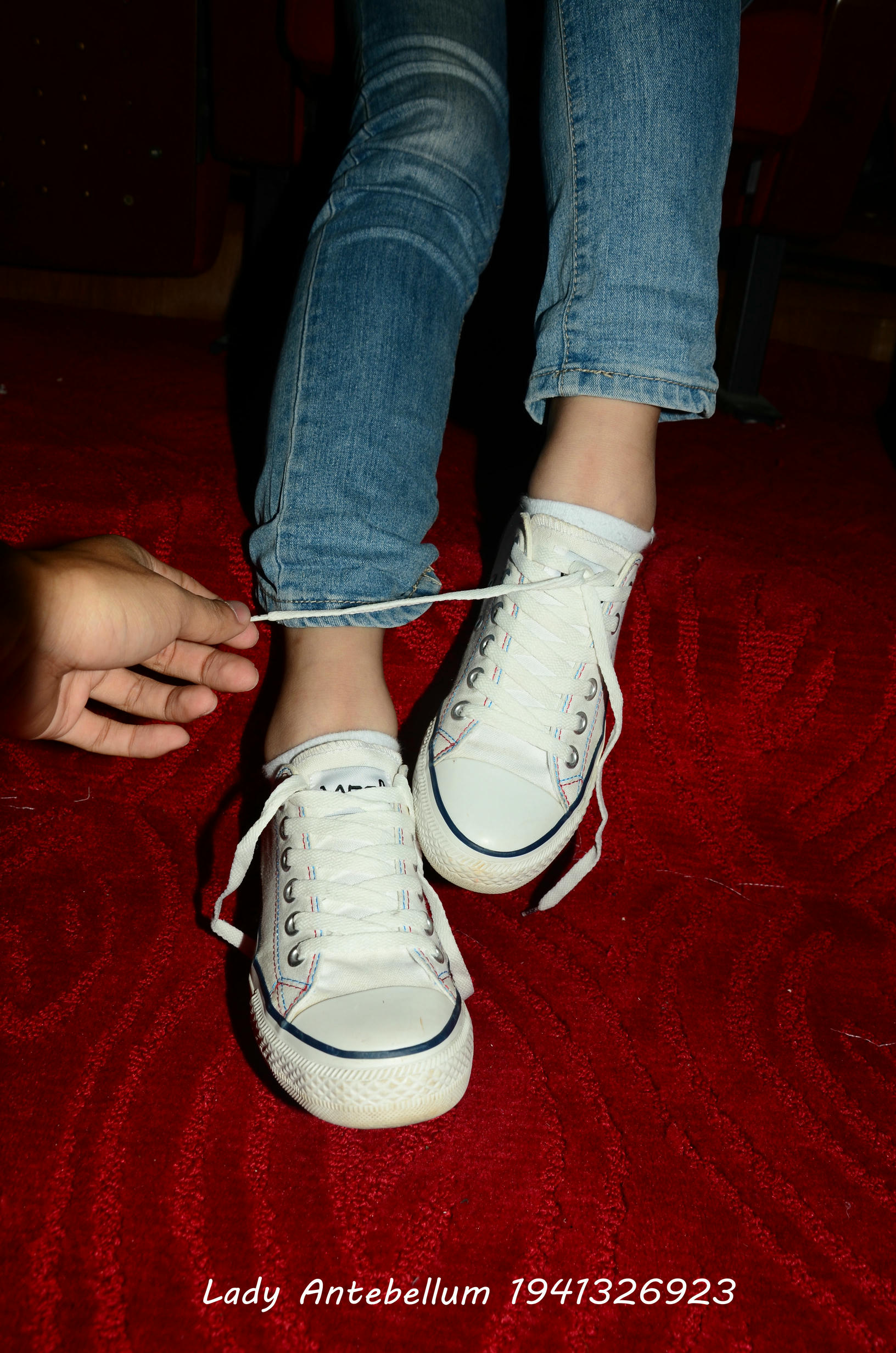 [战前女神] 恋足美腿棉袜女神级摄影套图 029 [167P-350MB]_第1集