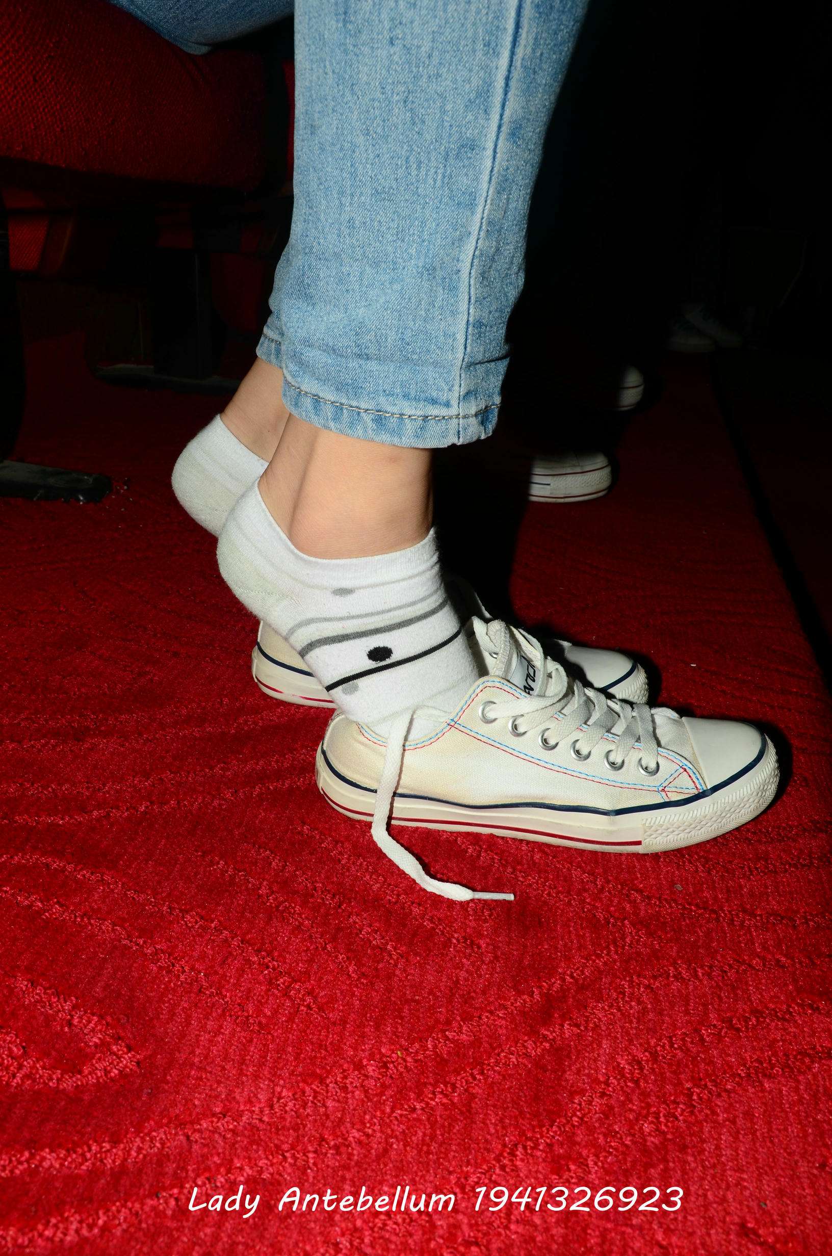 [战前女神] 恋足美腿棉袜女神级摄影套图 029 [167P-350MB]_第2集