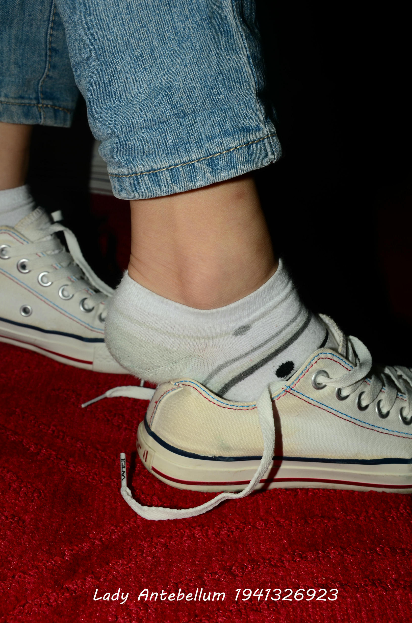 [战前女神] 恋足美腿棉袜女神级摄影套图 029 [167P-350MB]_第2集