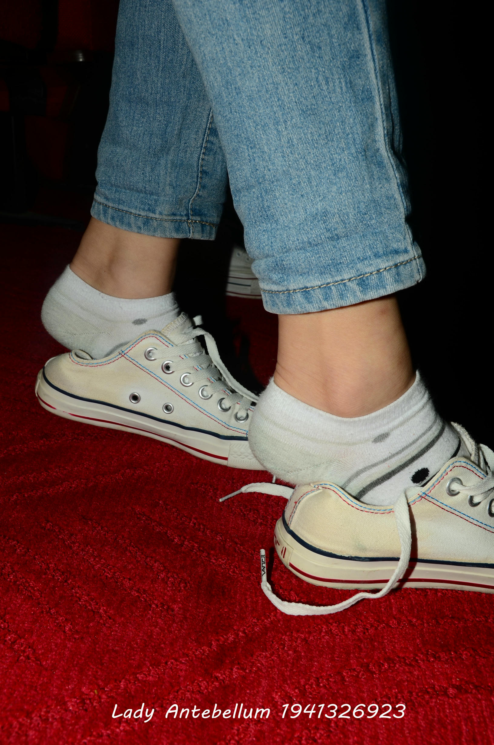 [战前女神] 恋足美腿棉袜女神级摄影套图 029 [167P-350MB]_第2集