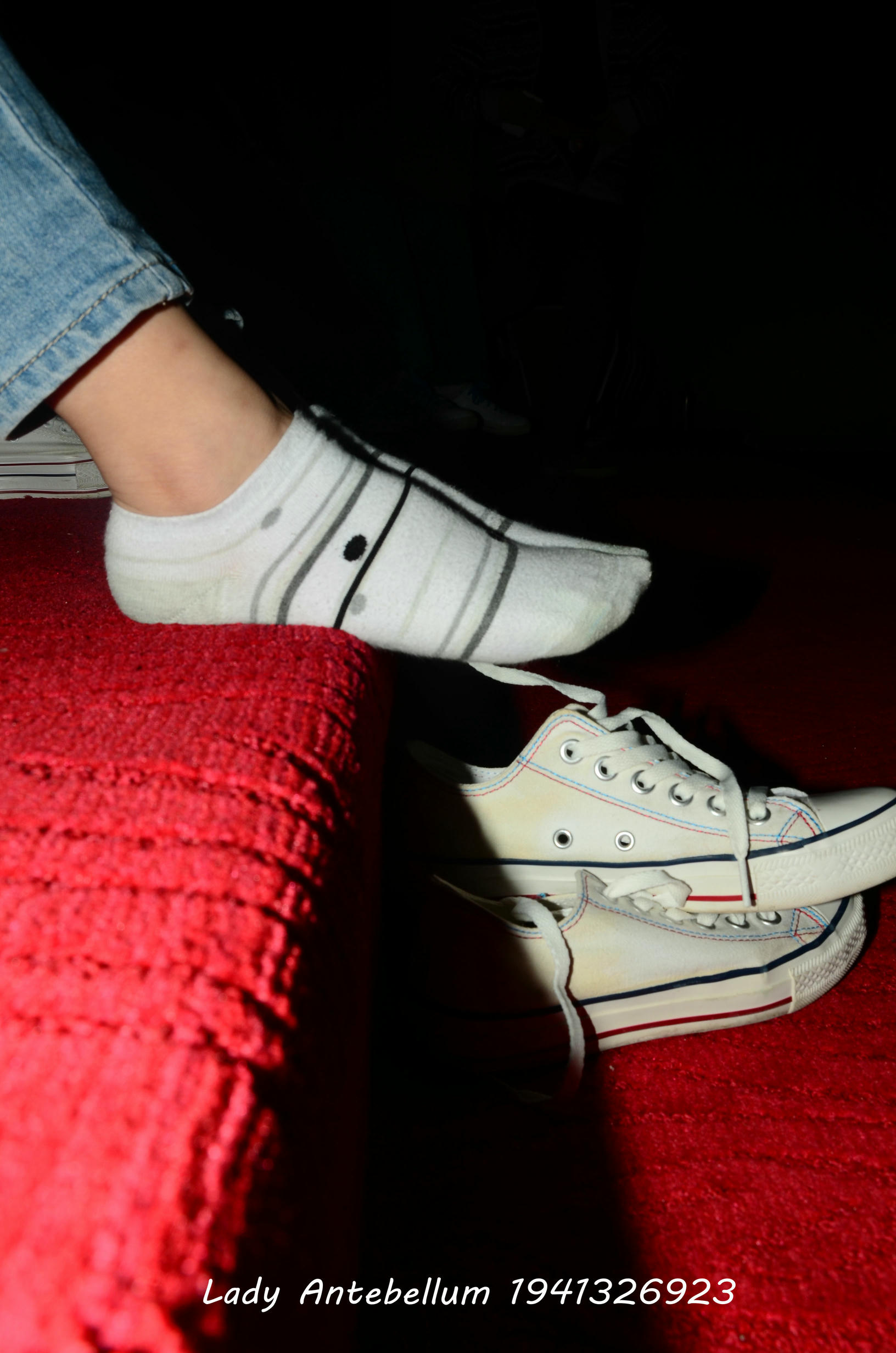 [战前女神] 恋足美腿棉袜女神级摄影套图 029 [167P-350MB]_第2集