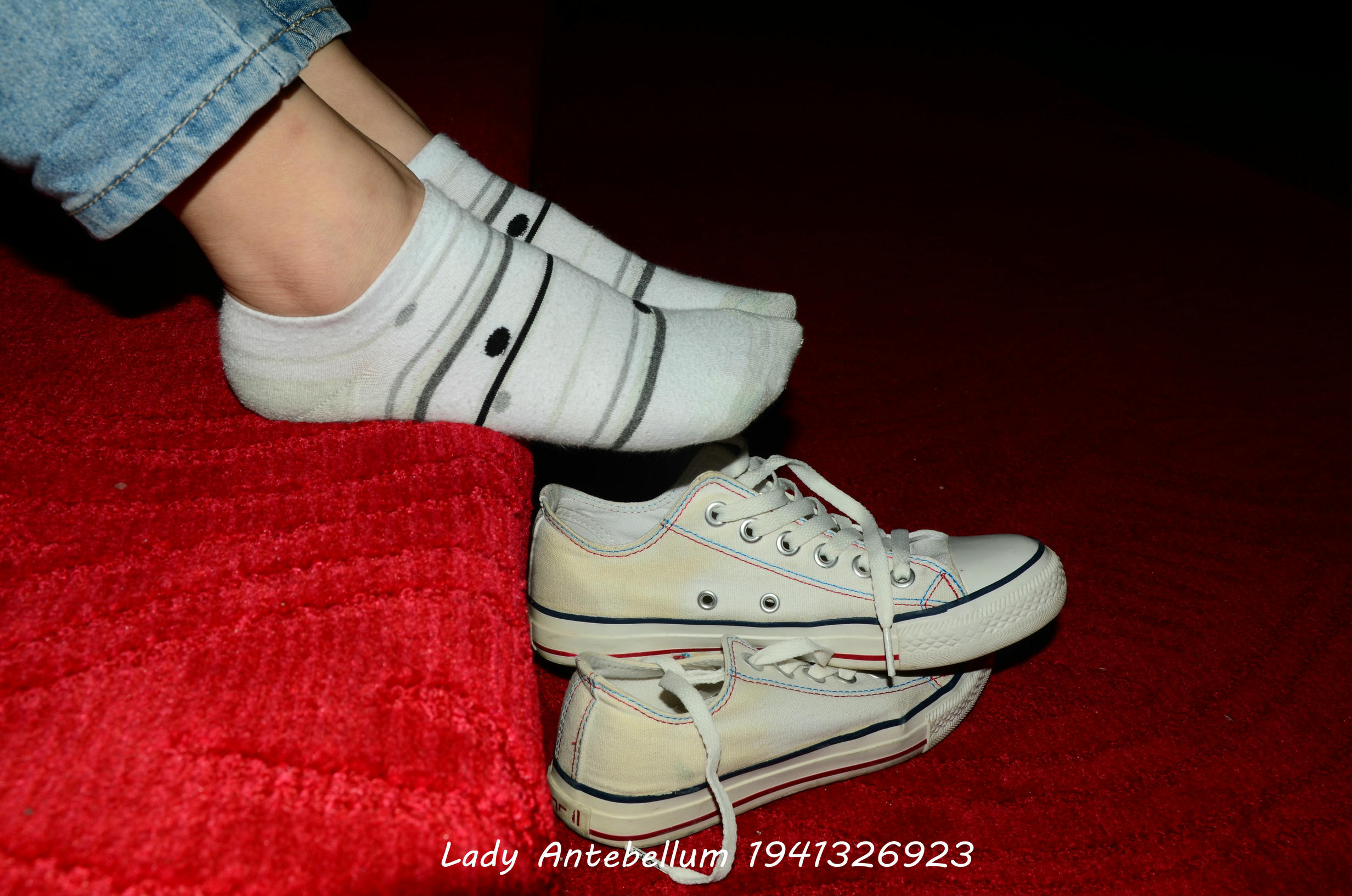 [战前女神] 恋足美腿棉袜女神级摄影套图 029 [167P-350MB]_第2集