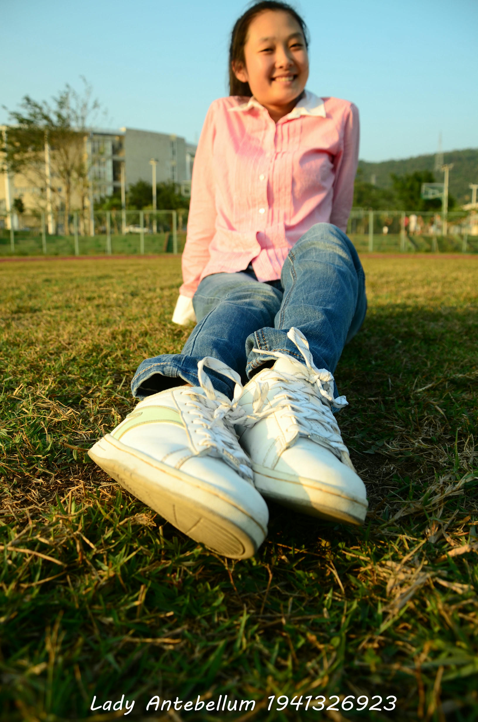 [战前女神] 恋足美腿棉袜女神级摄影套图 003 [157P-329MB]_第1集