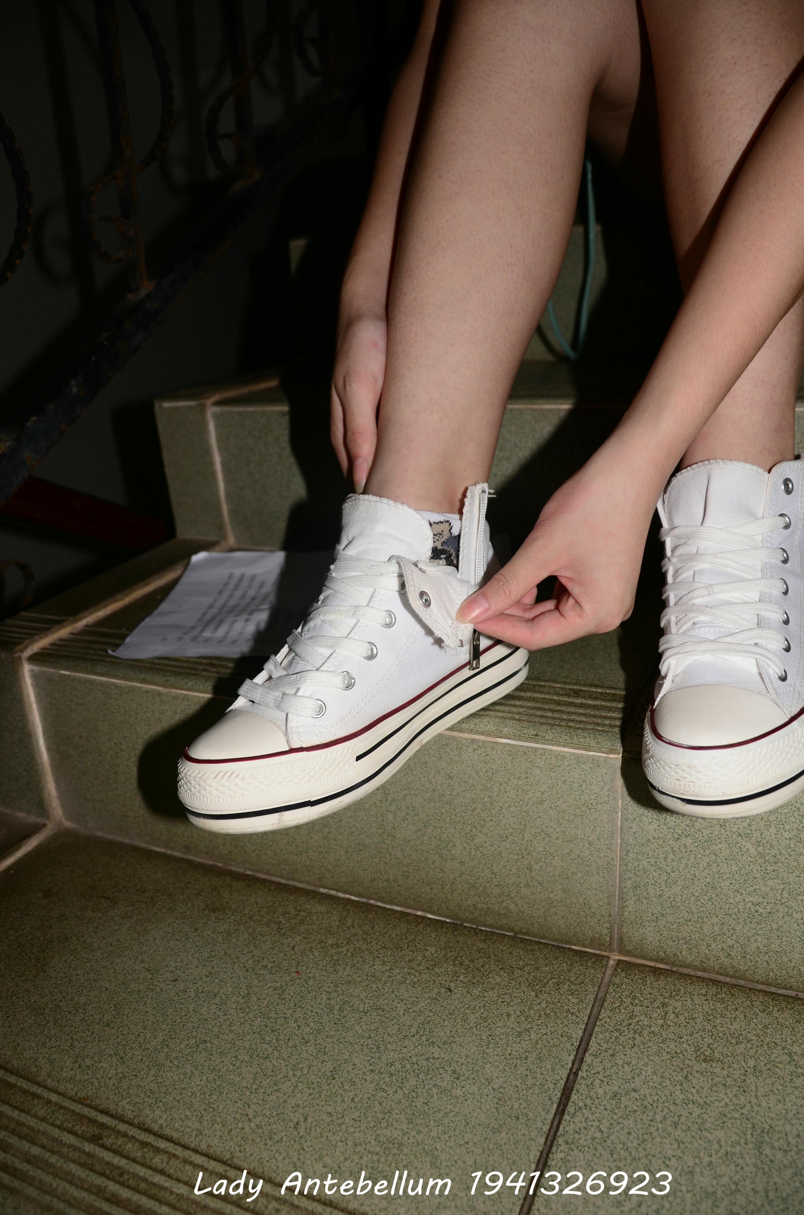 [战前女神] 恋足美腿棉袜女神级摄影套图 031 [70P-136MB]_第2集