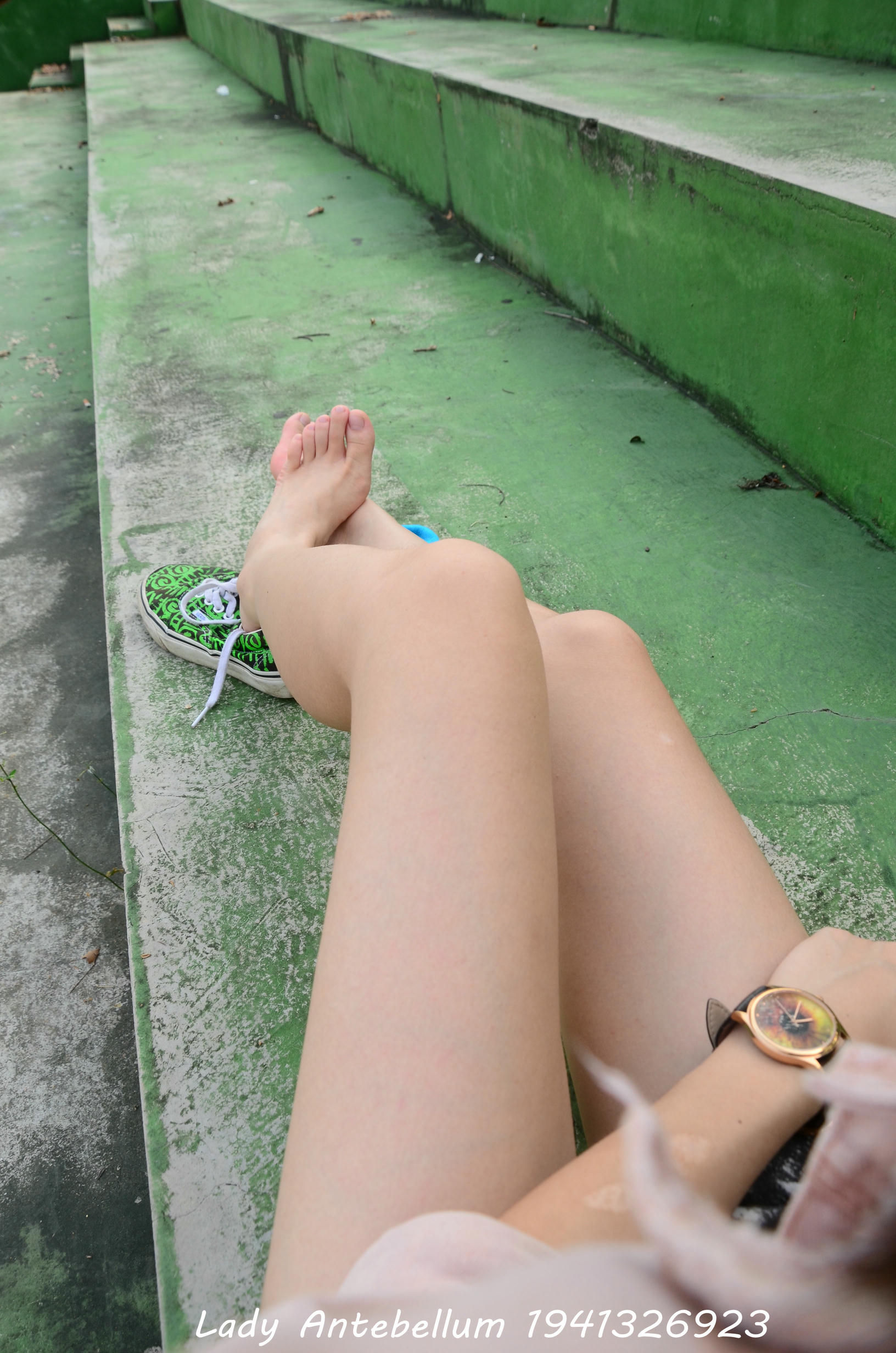 [战前女神] 恋足美腿棉袜女神级摄影套图 033 [125P-242MB]_第5集