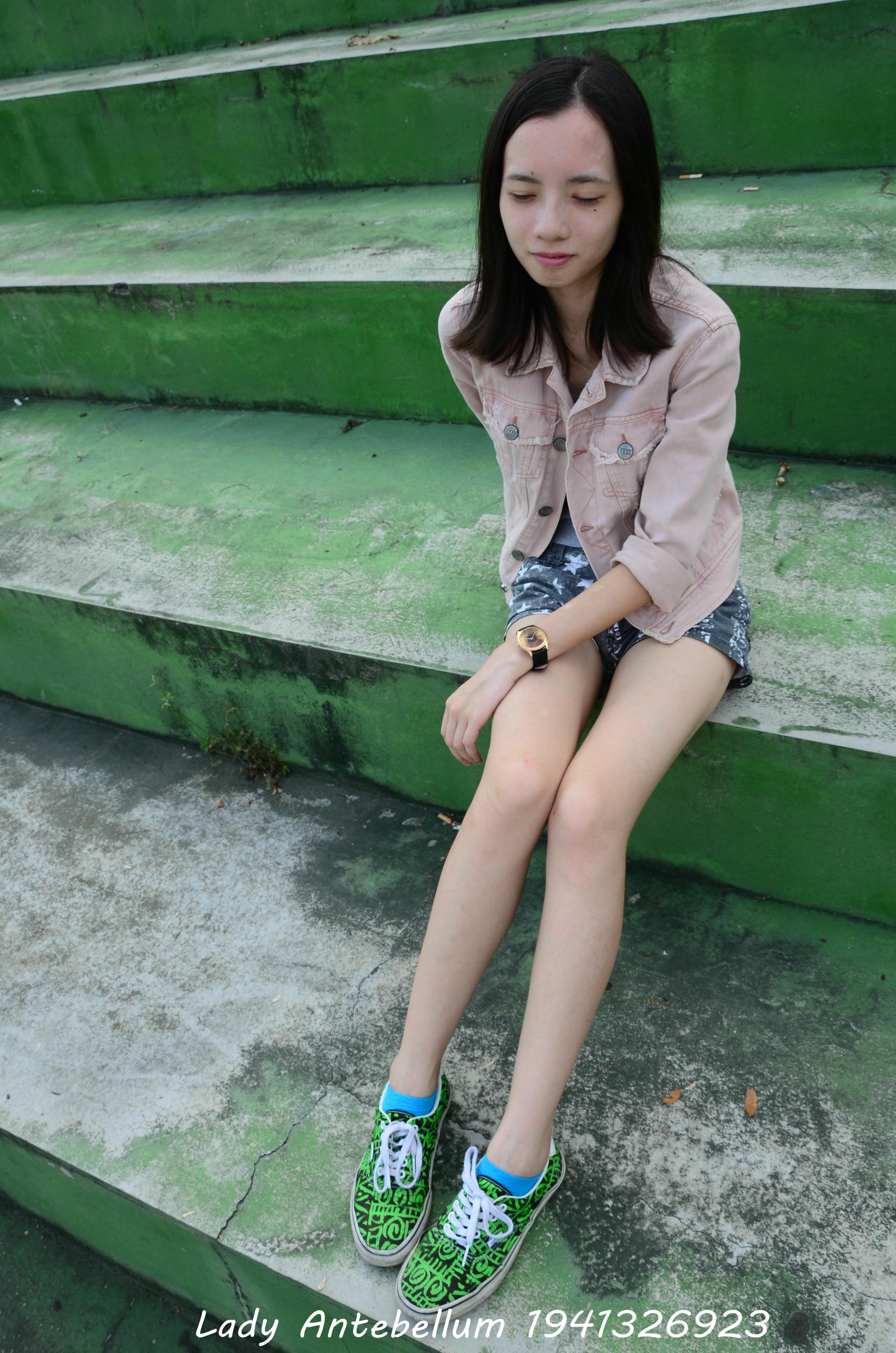 [战前女神] 恋足美腿棉袜女神级摄影套图 033 [125P-242MB]_第1集