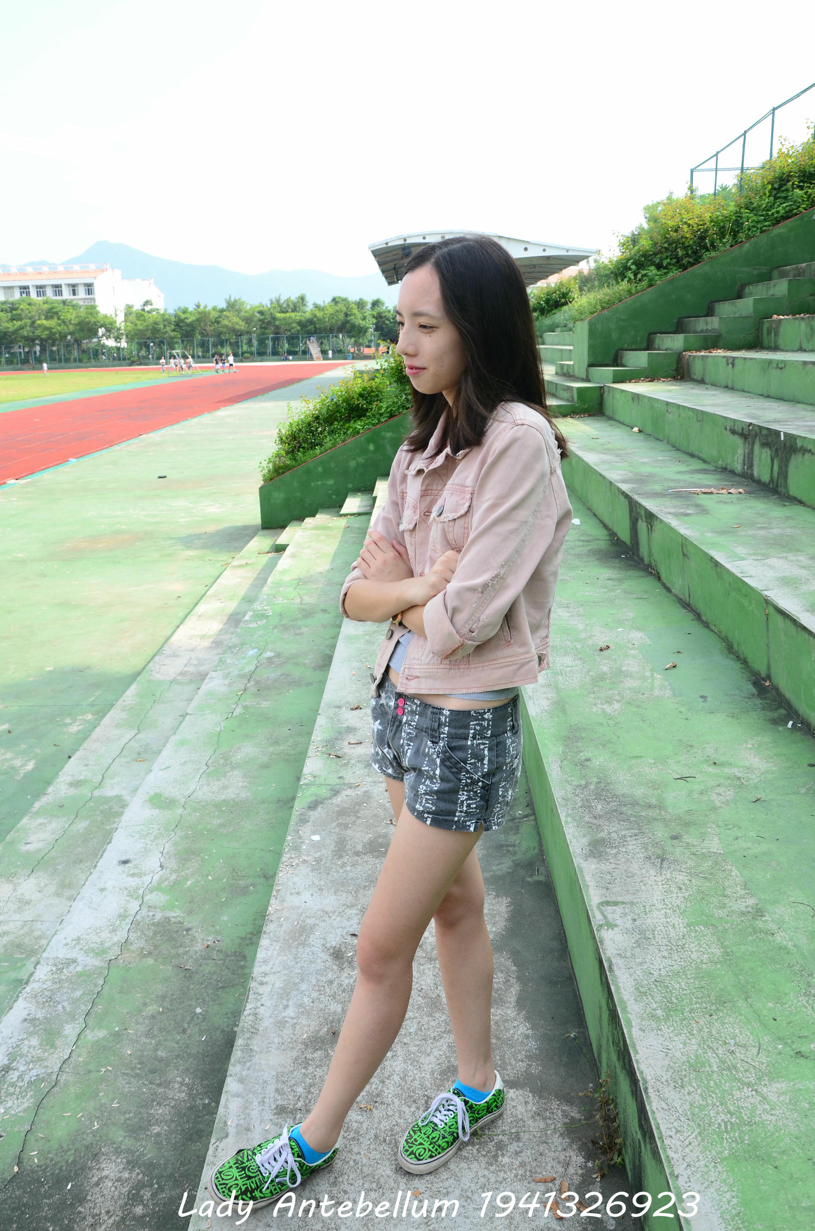 [战前女神] 恋足美腿棉袜女神级摄影套图 033 [125P-242MB]_第1集