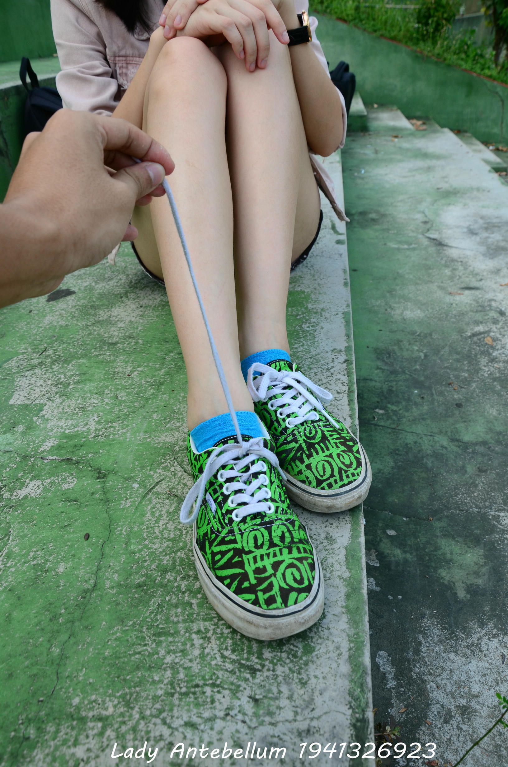 [战前女神] 恋足美腿棉袜女神级摄影套图 033 [125P-242MB]_第2集