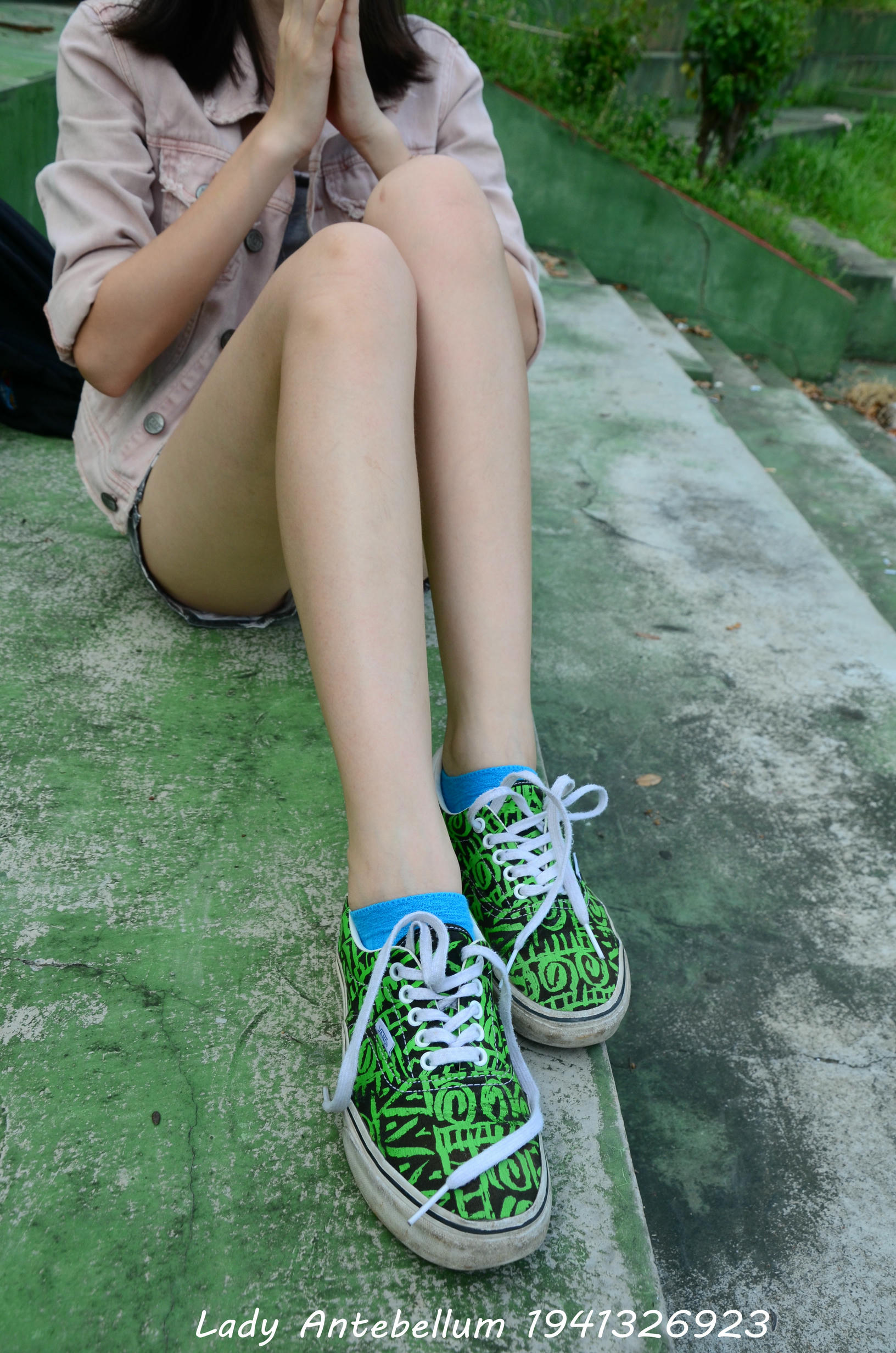 [战前女神] 恋足美腿棉袜女神级摄影套图 033 [125P-242MB]_第2集