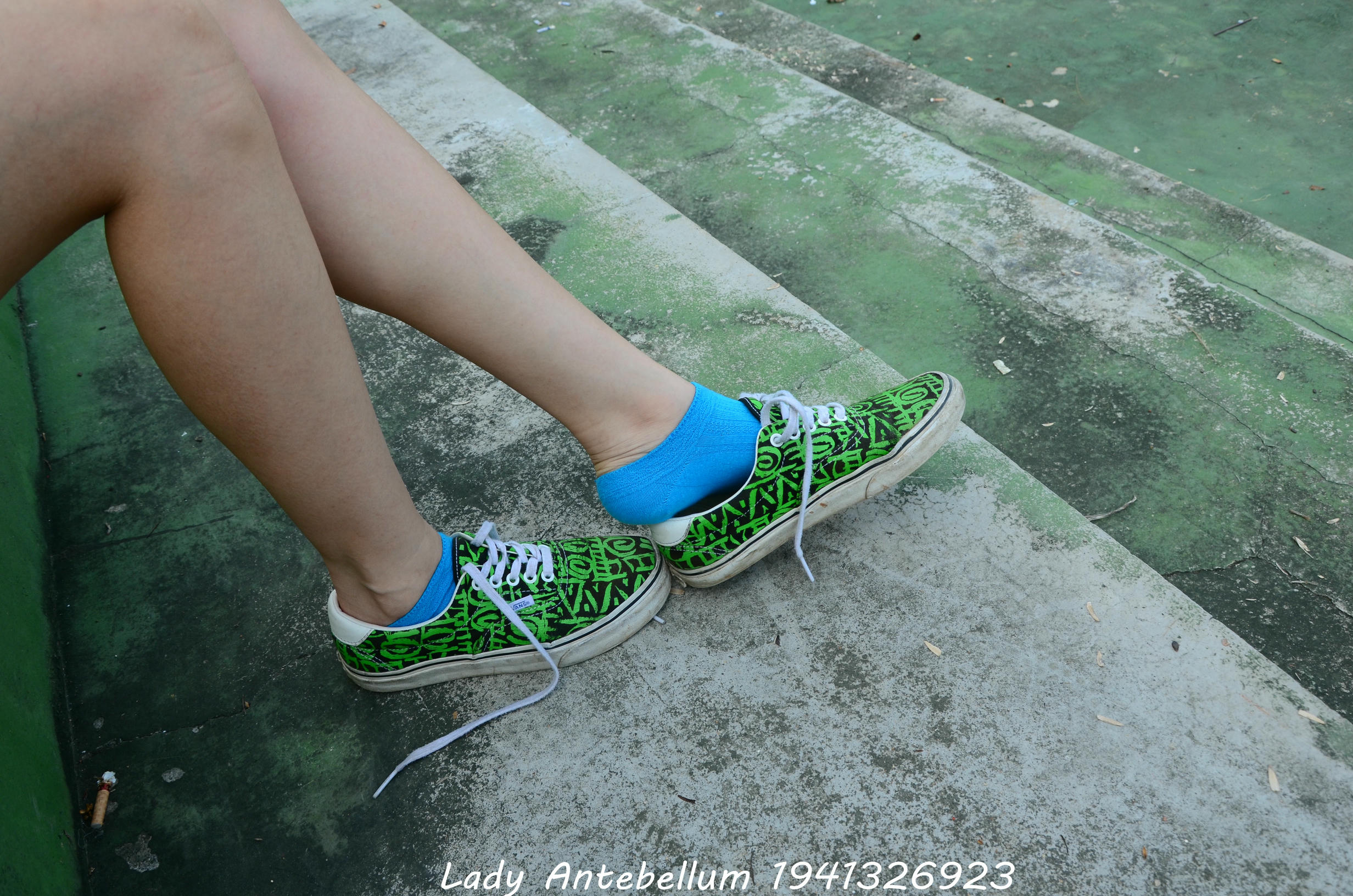 [战前女神] 恋足美腿棉袜女神级摄影套图 033 [125P-242MB]_第2集