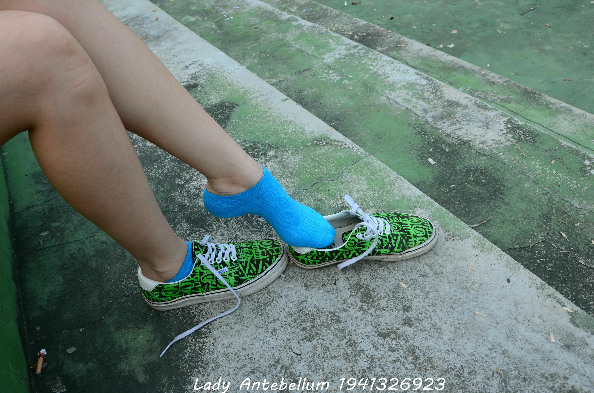 [战前女神] 恋足美腿棉袜女神级摄影套图 033 [125P-242MB]_第2集