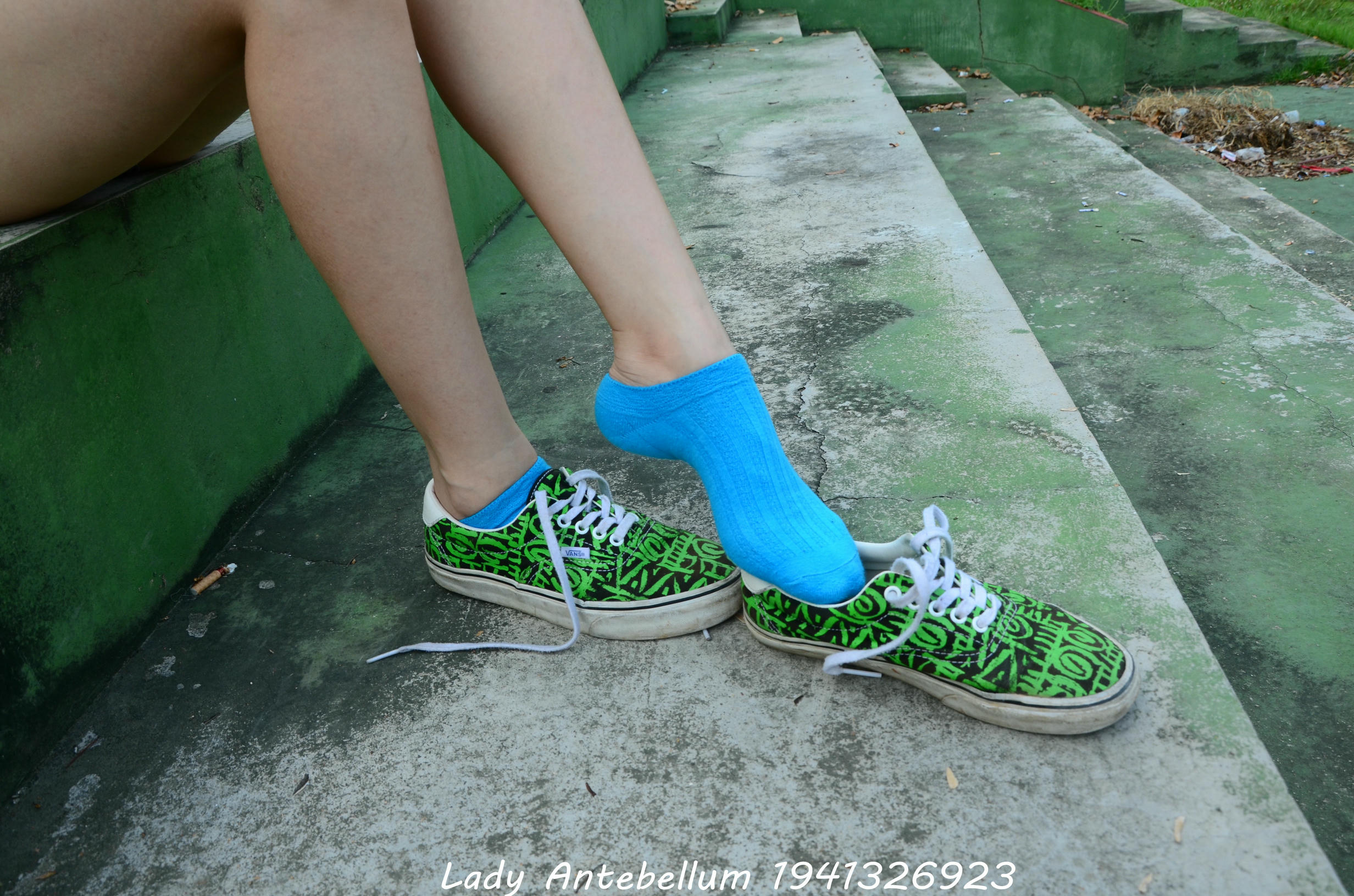 [战前女神] 恋足美腿棉袜女神级摄影套图 033 [125P-242MB]_第3集