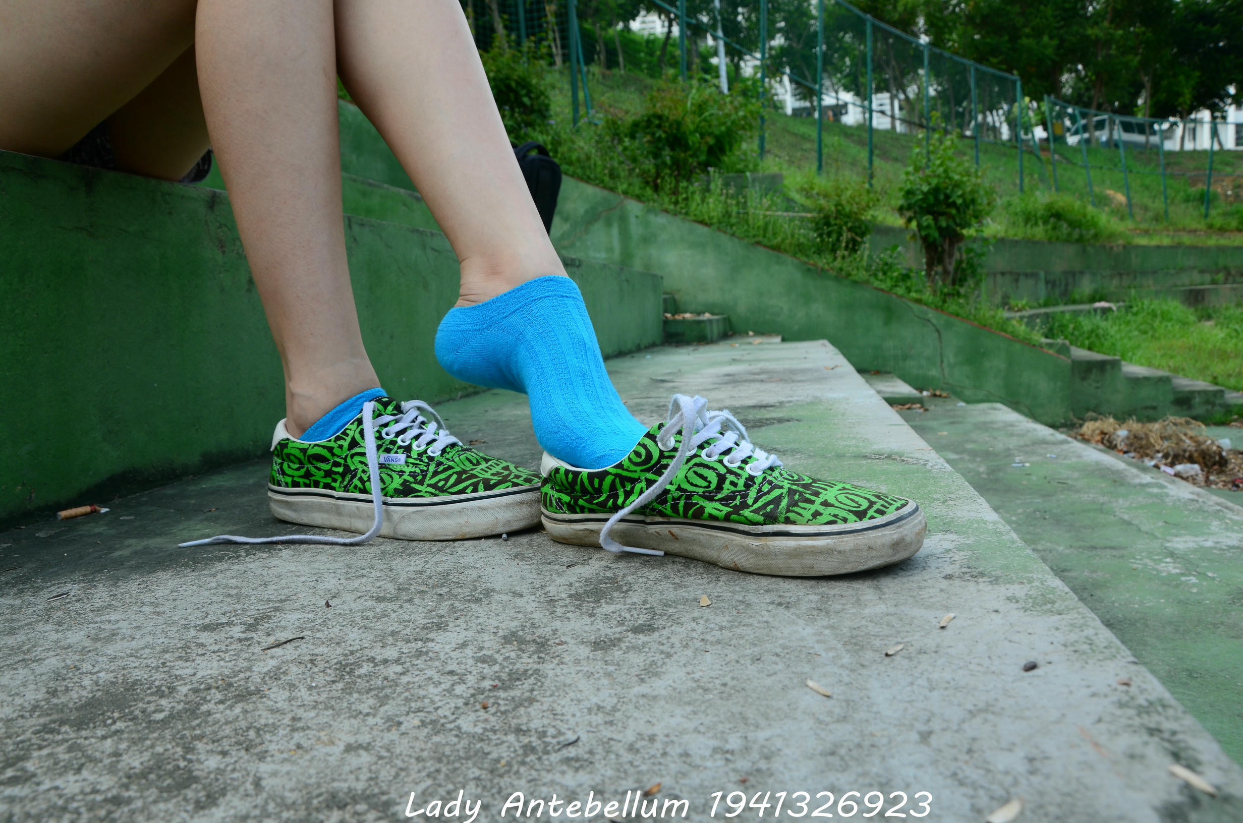 [战前女神] 恋足美腿棉袜女神级摄影套图 033 [125P-242MB]_第3集