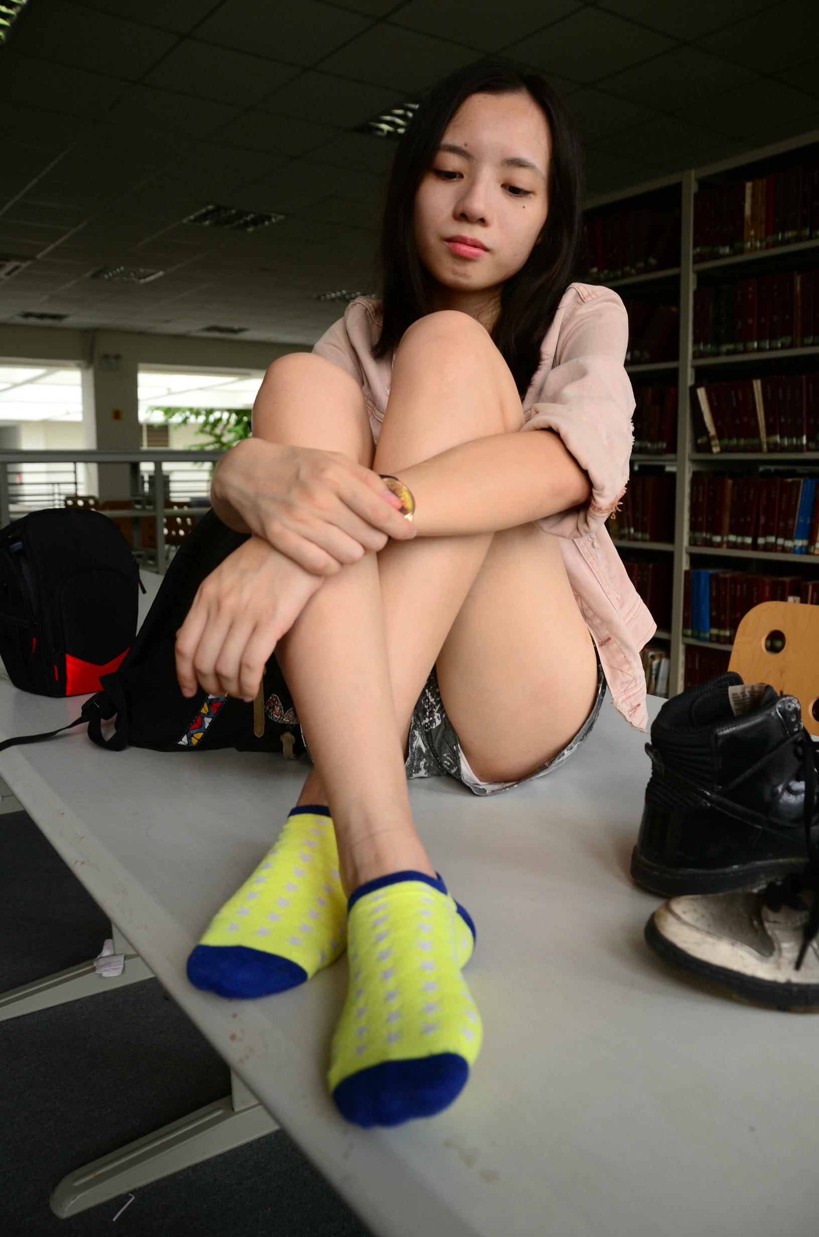 [战前女神] 恋足美腿棉袜女神级摄影套图 034 [57P-59MB]_第1集