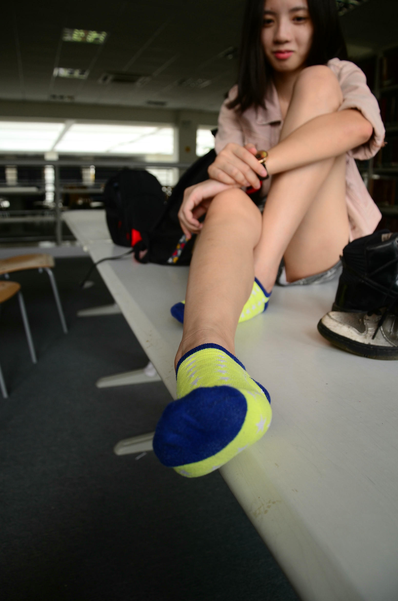 [战前女神] 恋足美腿棉袜女神级摄影套图 034 [57P-59MB]_第2集