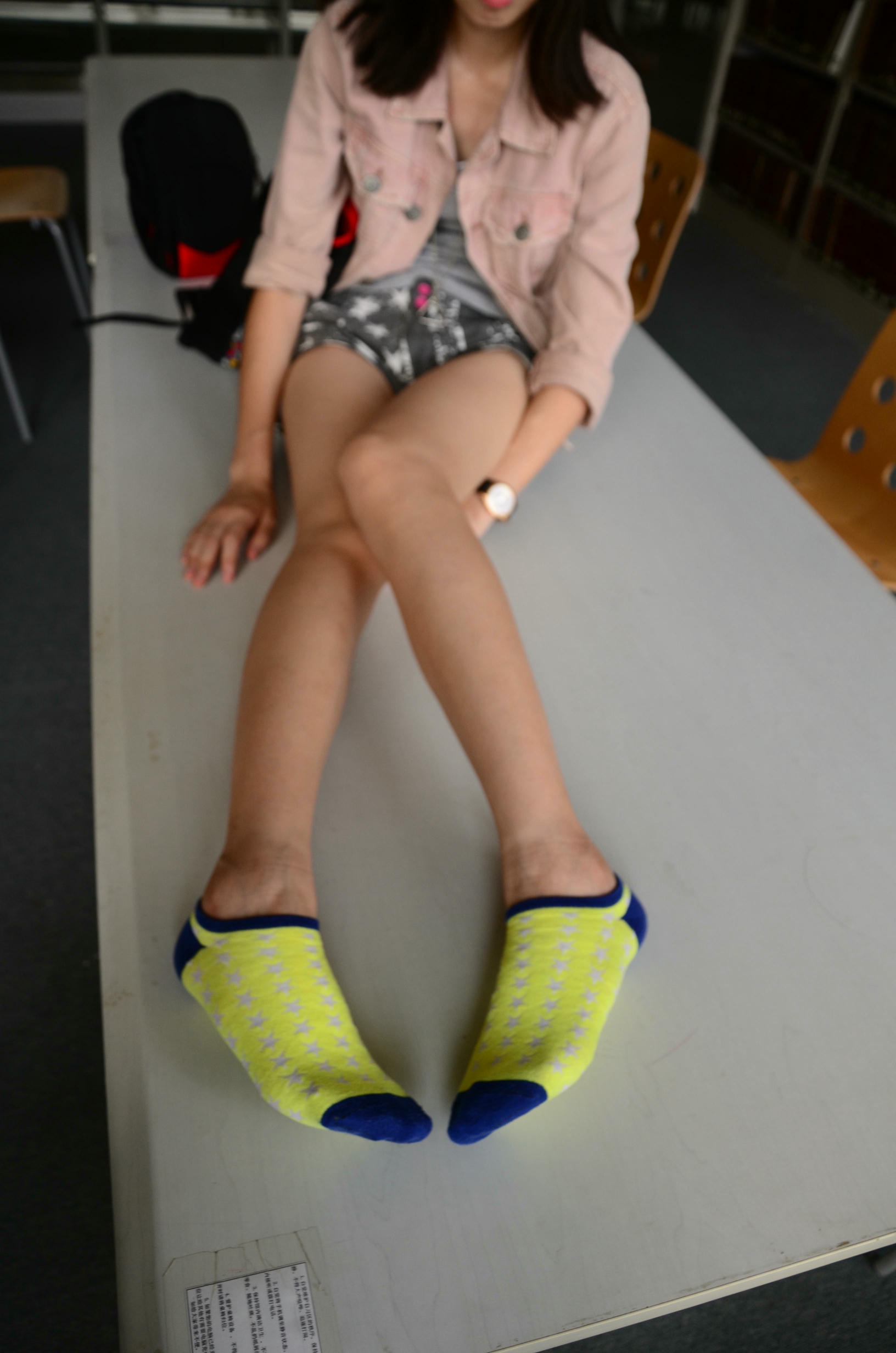 [战前女神] 恋足美腿棉袜女神级摄影套图 034 [57P-59MB]_第2集