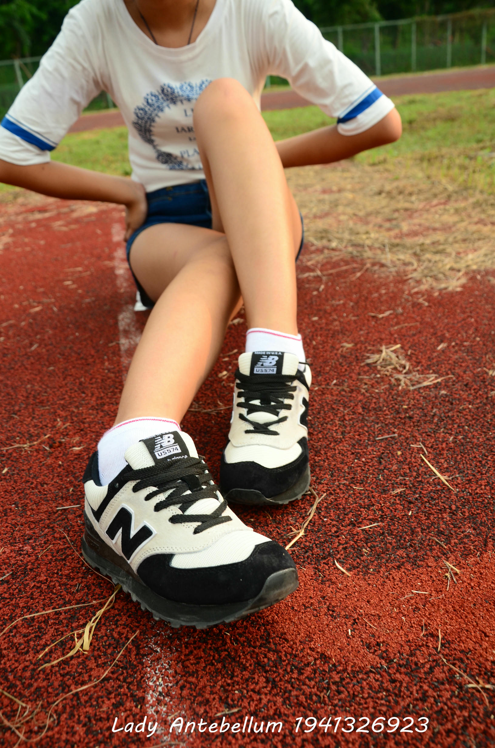 [战前女神] 恋足美腿棉袜女神级摄影套图 035 [91P-195MB]_第1集