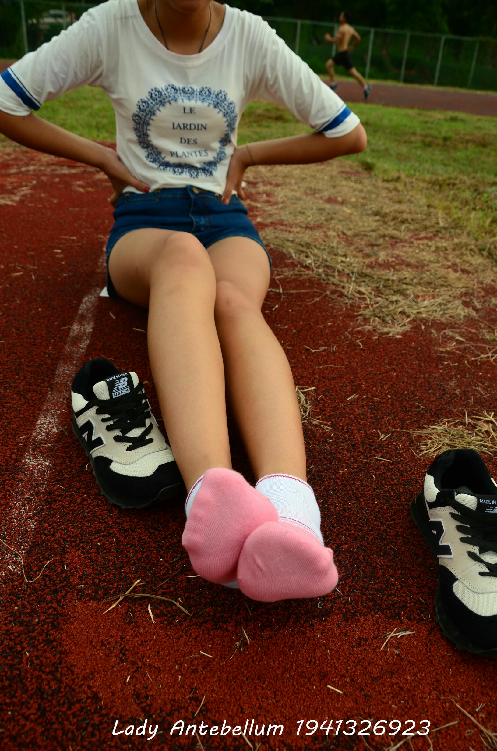 [战前女神] 恋足美腿棉袜女神级摄影套图 035 [91P-195MB]_第2集