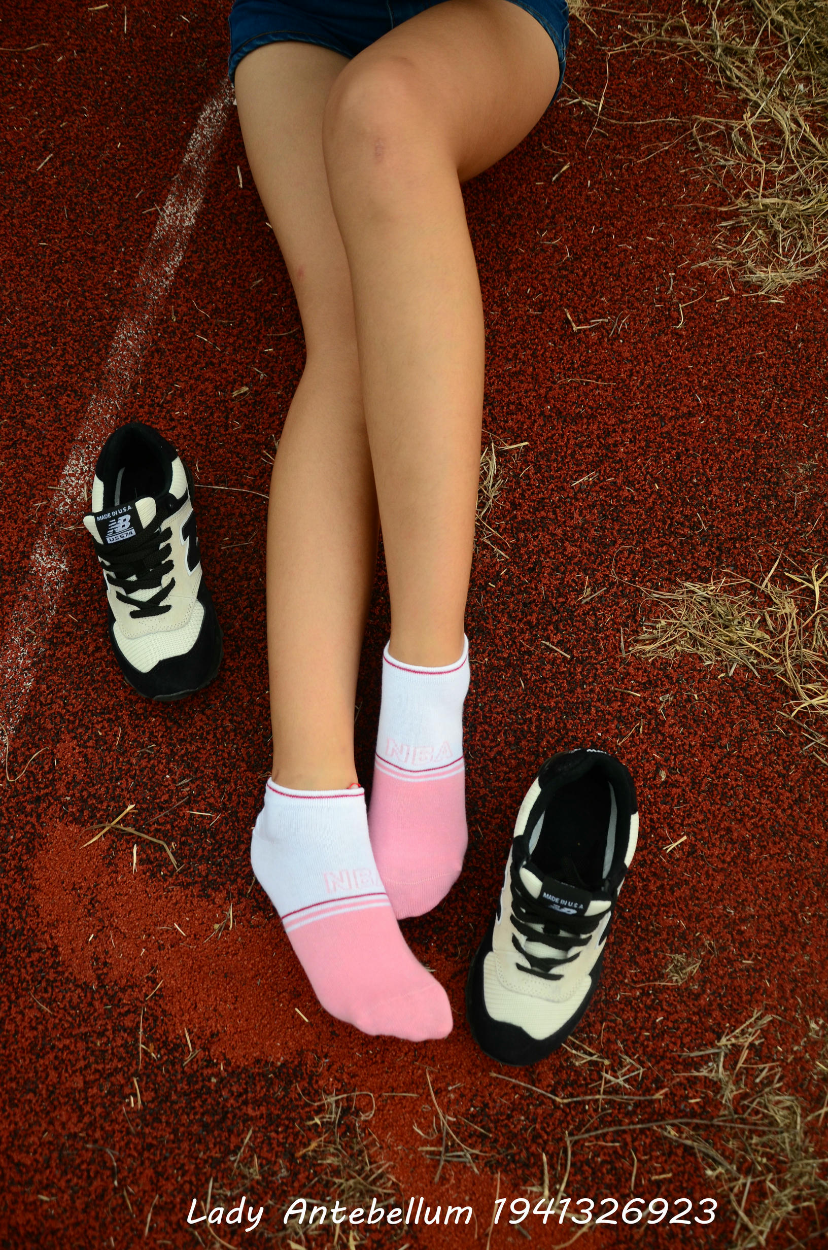 [战前女神] 恋足美腿棉袜女神级摄影套图 035 [91P-195MB]_第2集