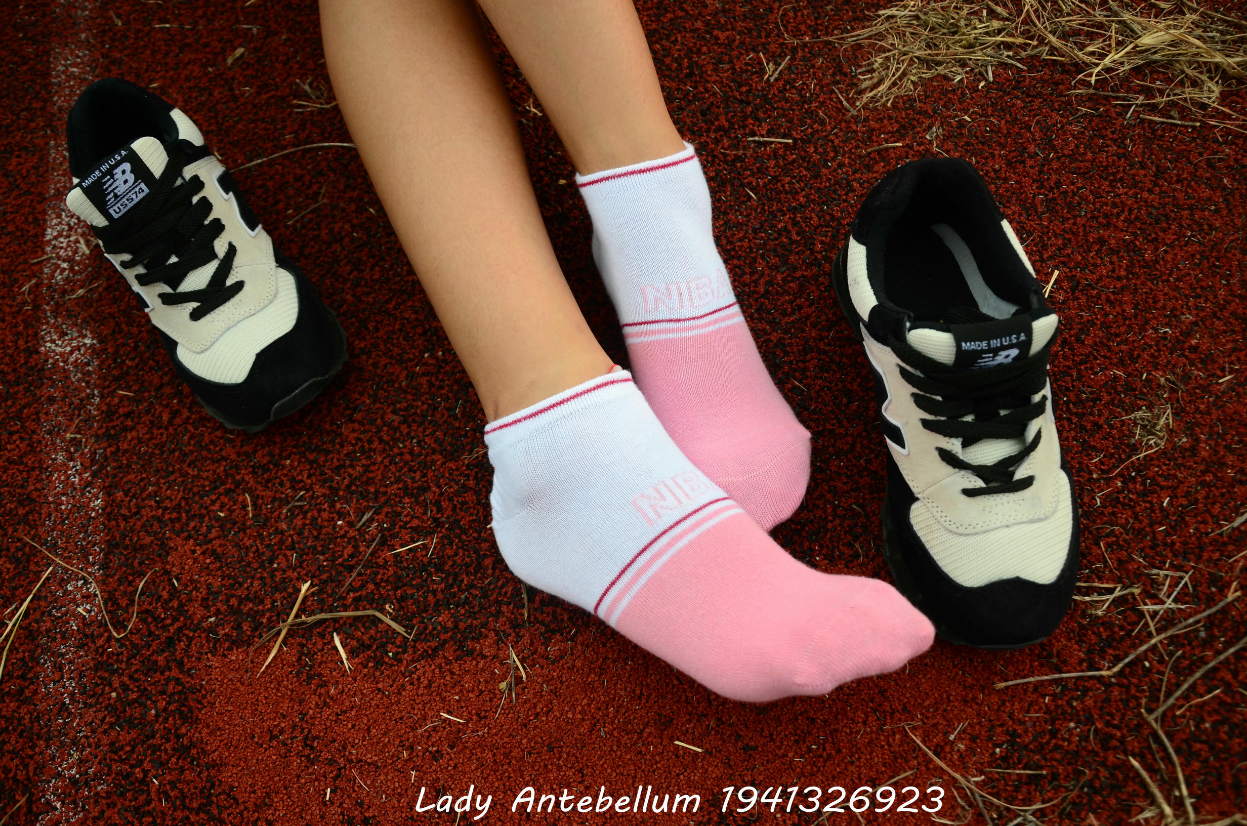 [战前女神] 恋足美腿棉袜女神级摄影套图 035 [91P-195MB]_第3集