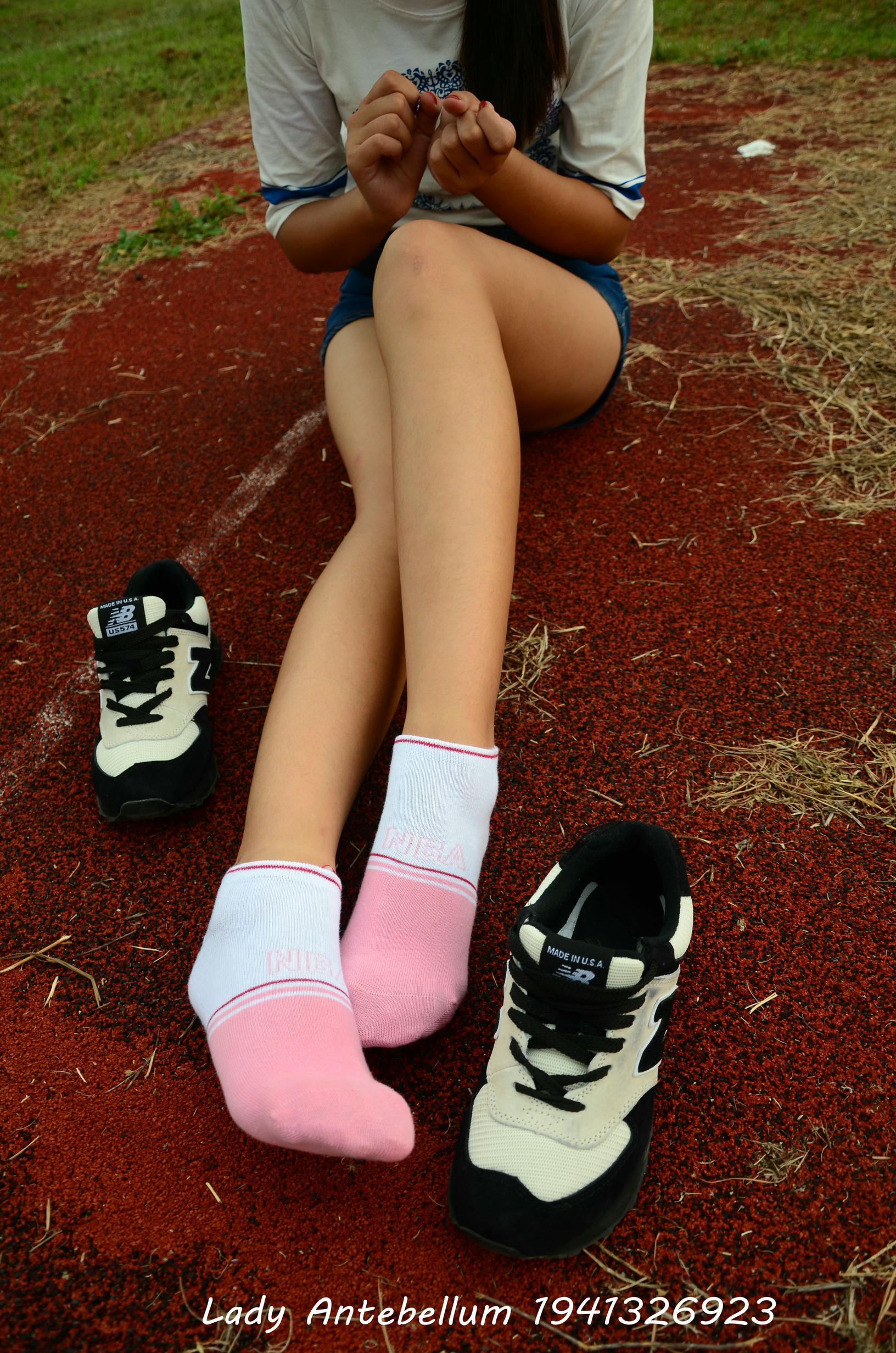 [战前女神] 恋足美腿棉袜女神级摄影套图 035 [91P-195MB]_第3集