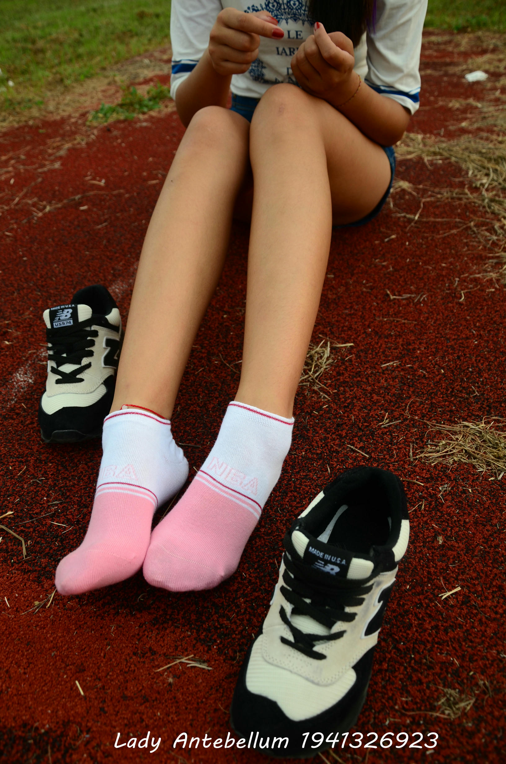 [战前女神] 恋足美腿棉袜女神级摄影套图 035 [91P-195MB]_第3集