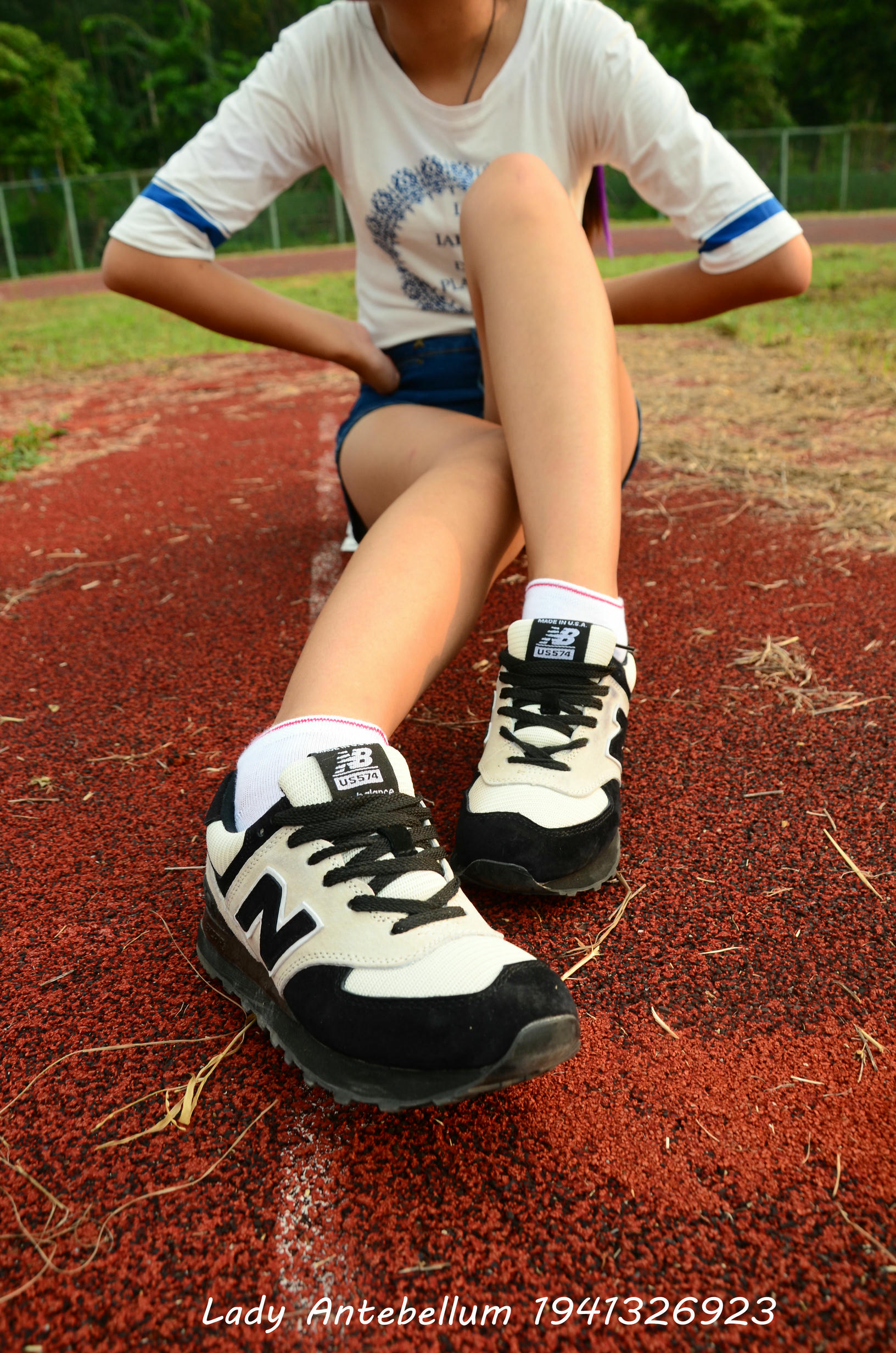 [战前女神] 恋足美腿棉袜女神级摄影套图 035 [91P-195MB]_第1集